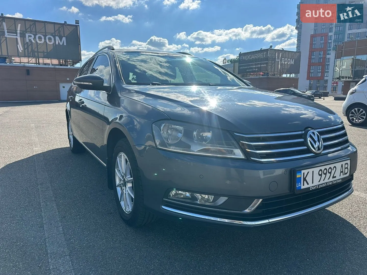 Volkswagen Passat, 2011