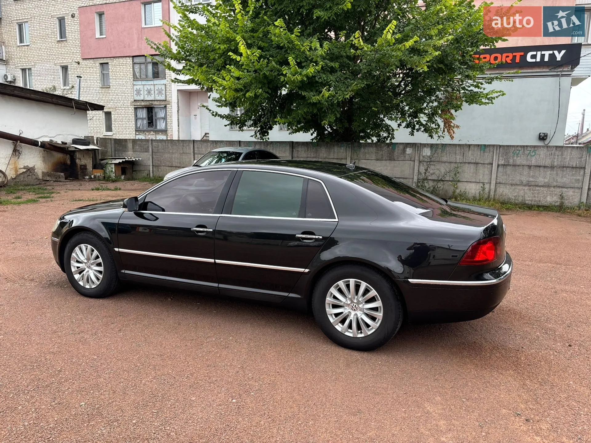 Volkswagen Phaeton, 2010