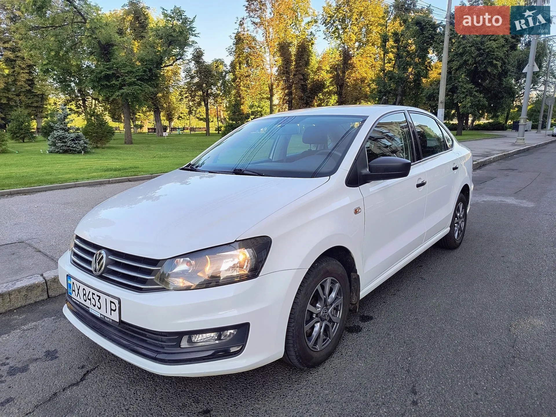 Volkswagen Polo 2016 — 1
