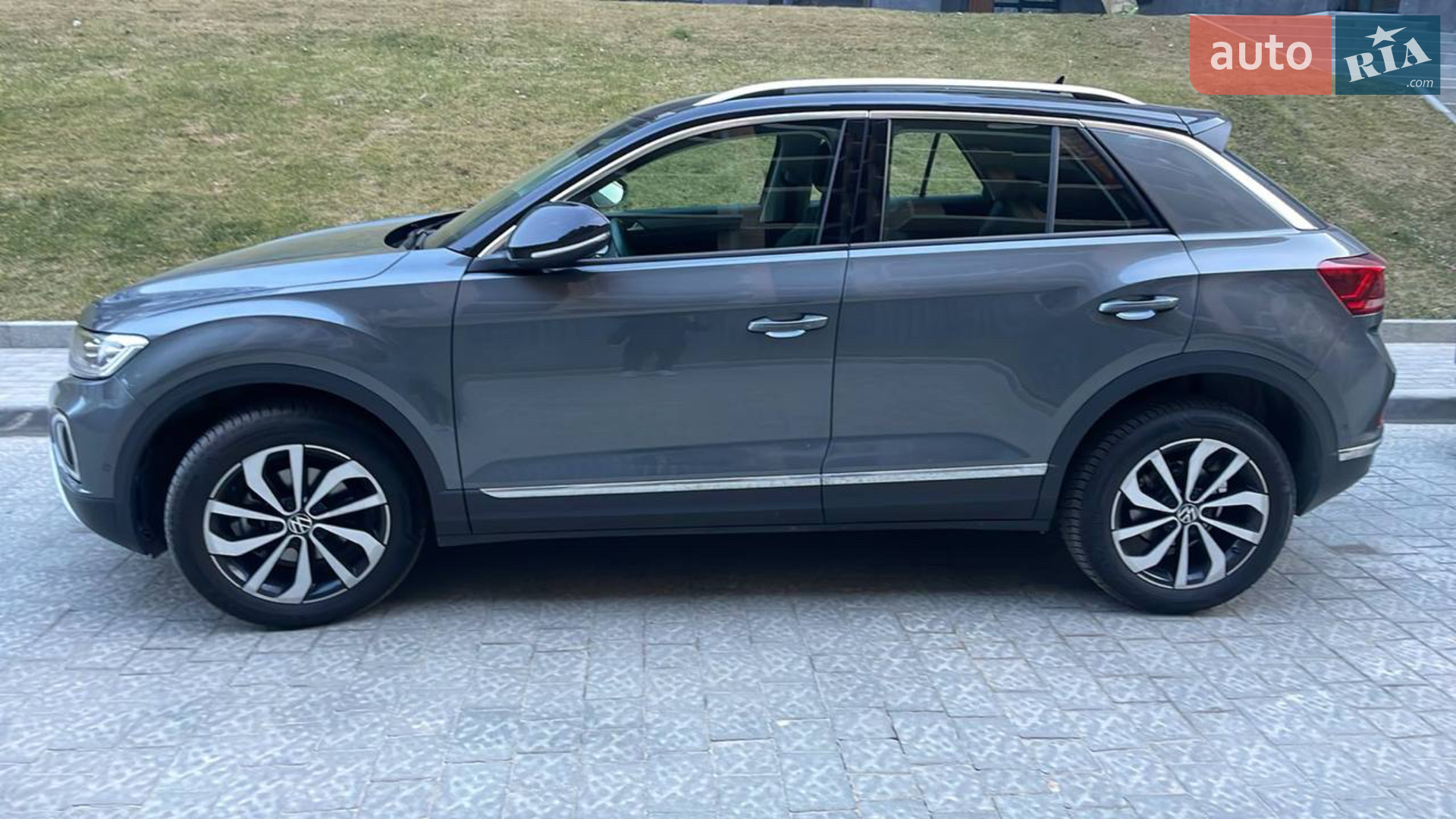 Volkswagen T-Roc, 2024