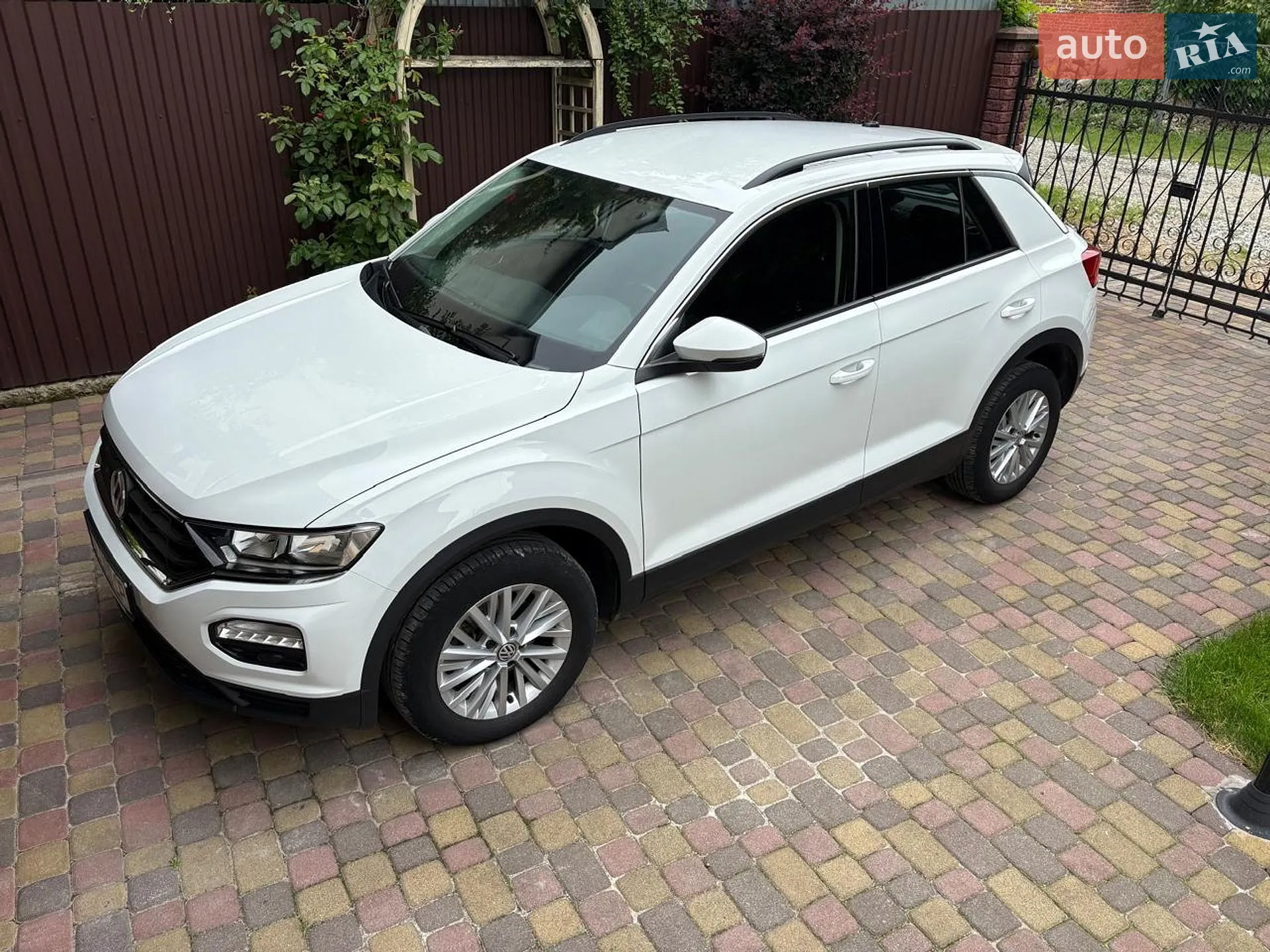 Volkswagen T-Roc 2019 — 1