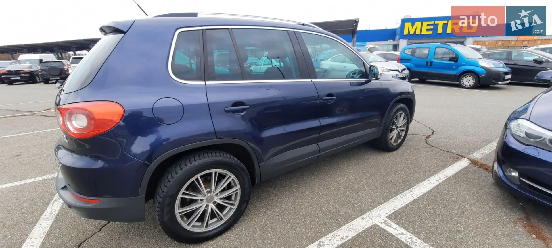 Volkswagen Tiguan, 2011