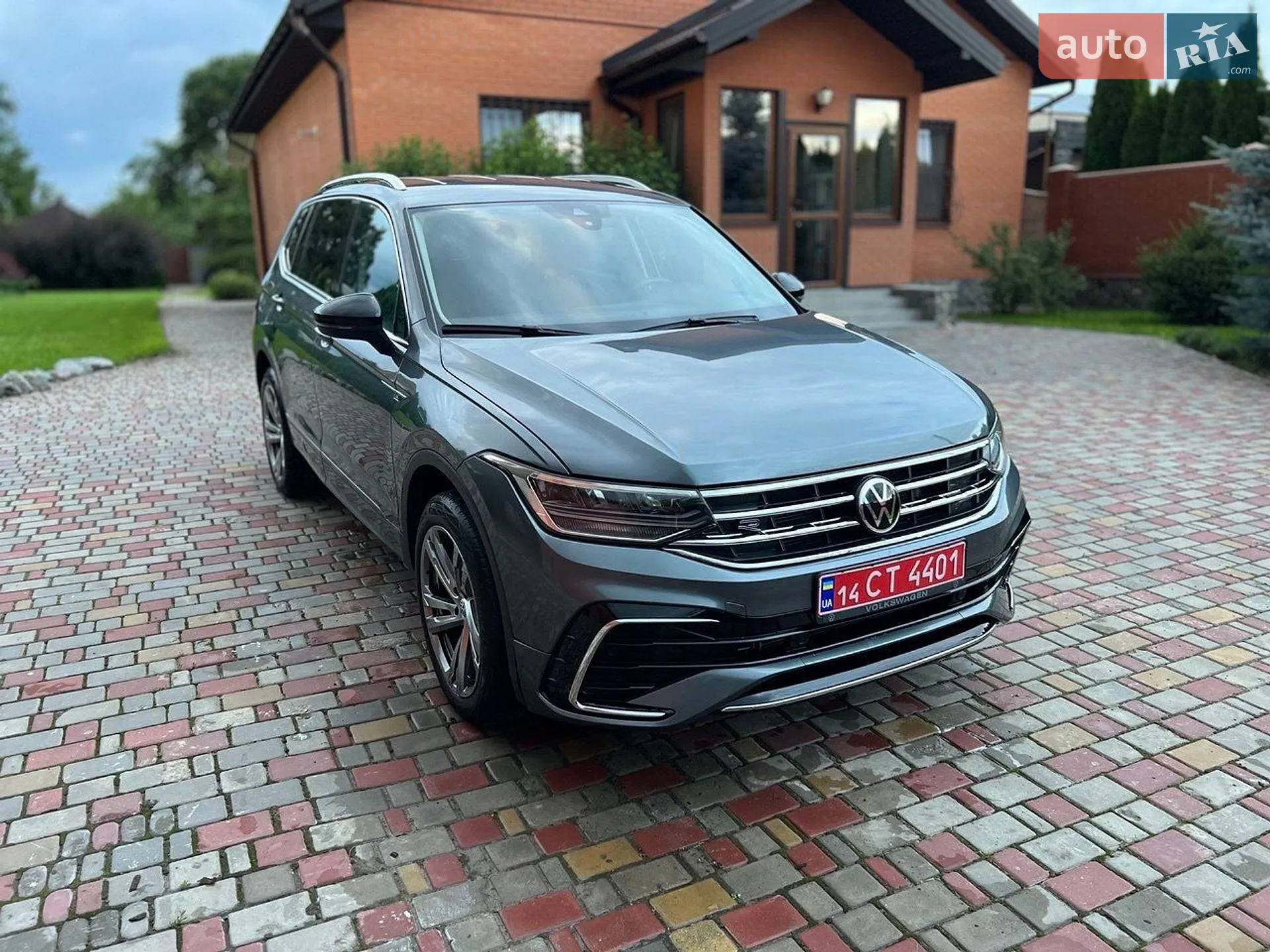 Volkswagen Tiguan 2023 — 1