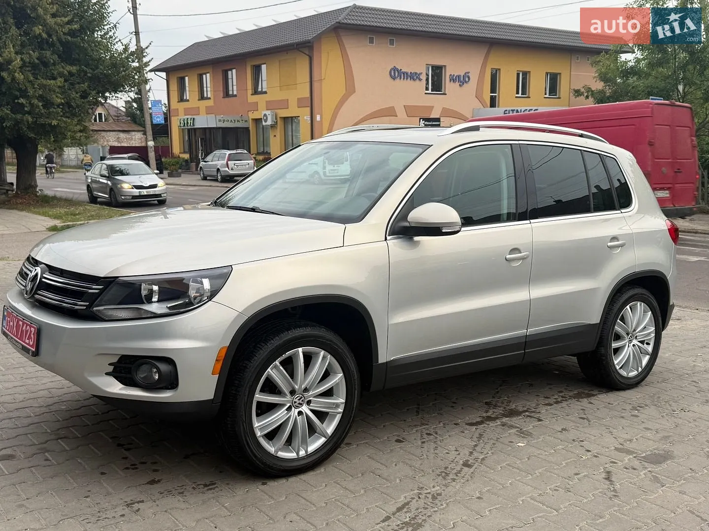 Volkswagen Tiguan, 2015