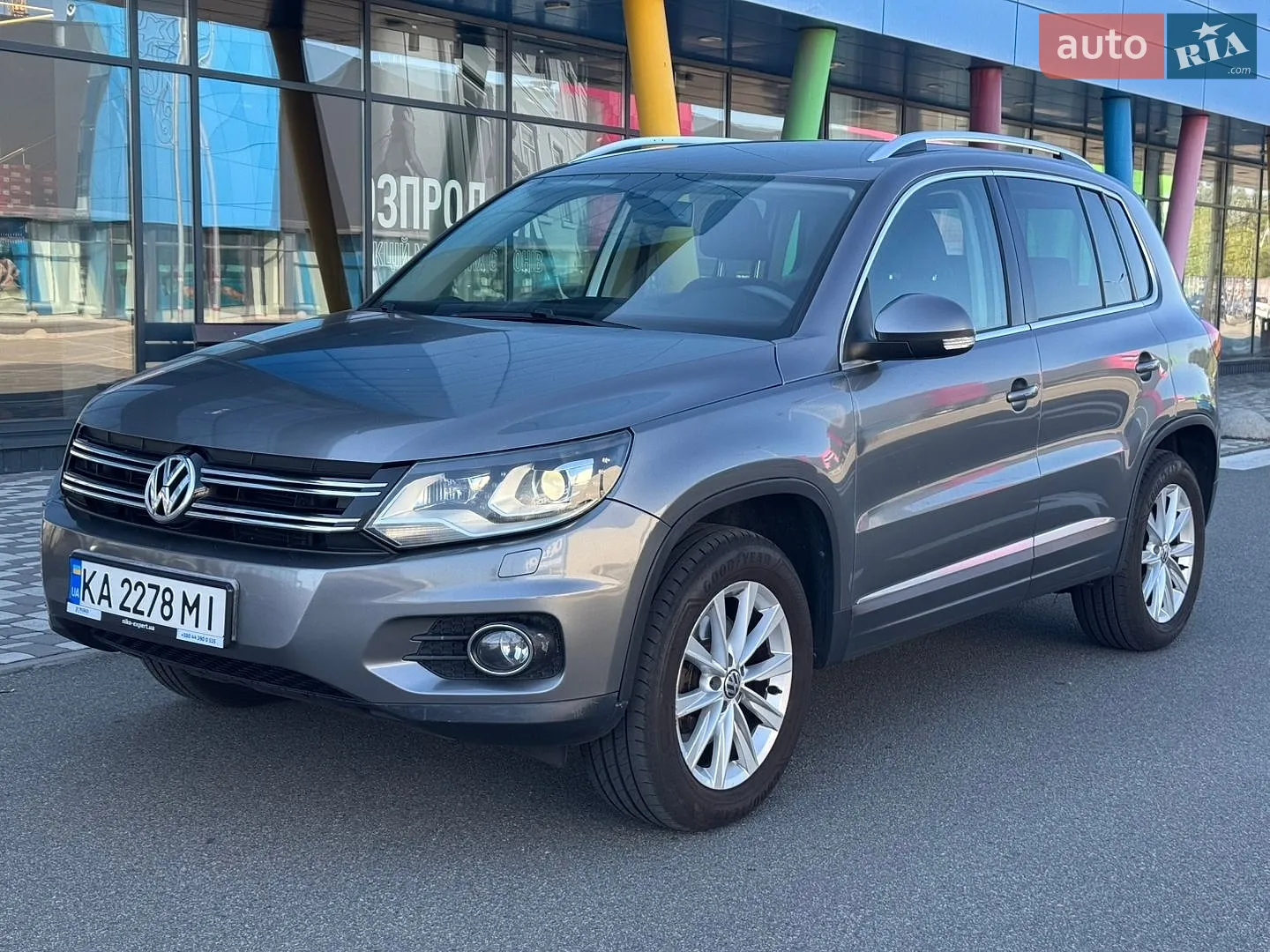 Volkswagen Tiguan, 2011