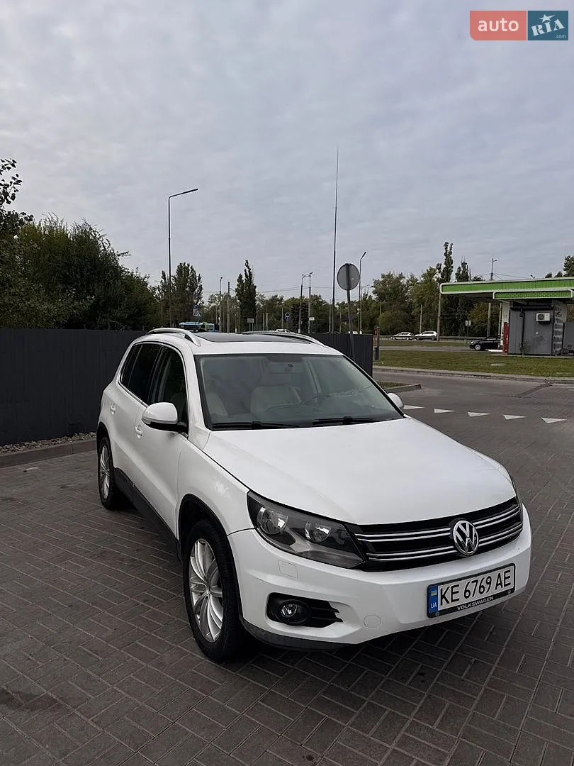 Volkswagen Tiguan, 2012