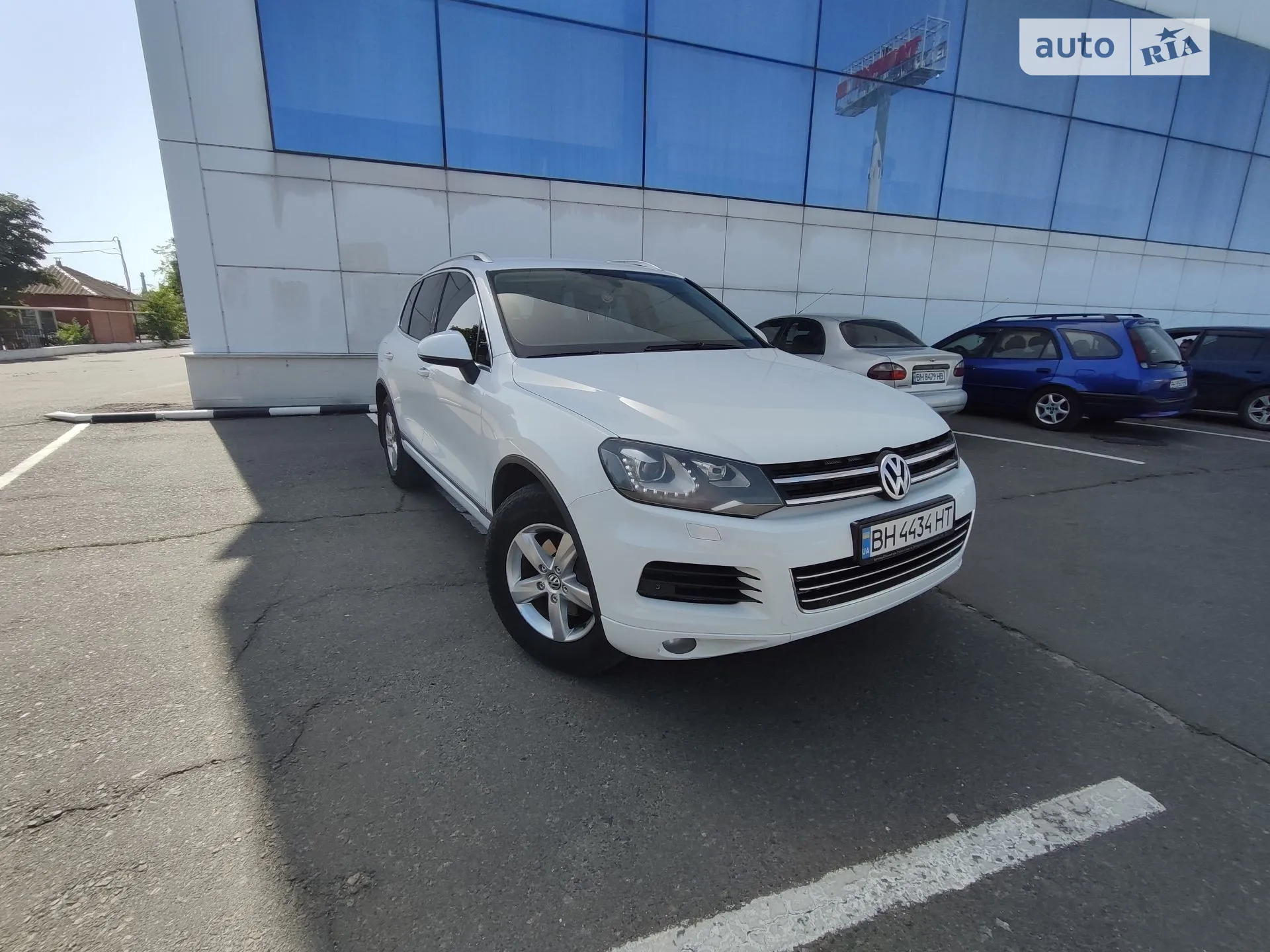 Volkswagen Touareg 2012 — 1