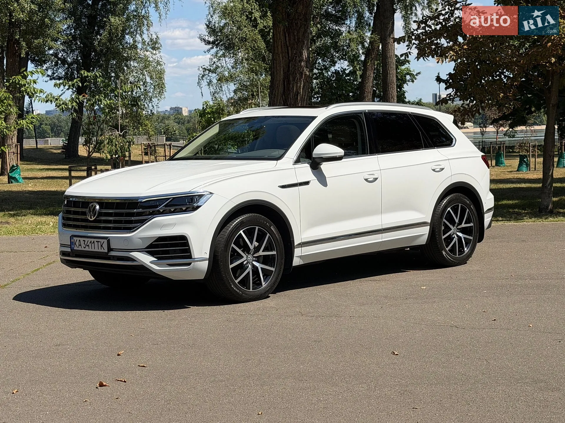 Volkswagen Touareg 2018 — 1
