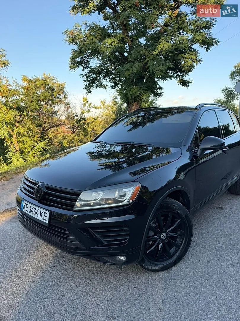 Volkswagen Touareg 2016 — 1