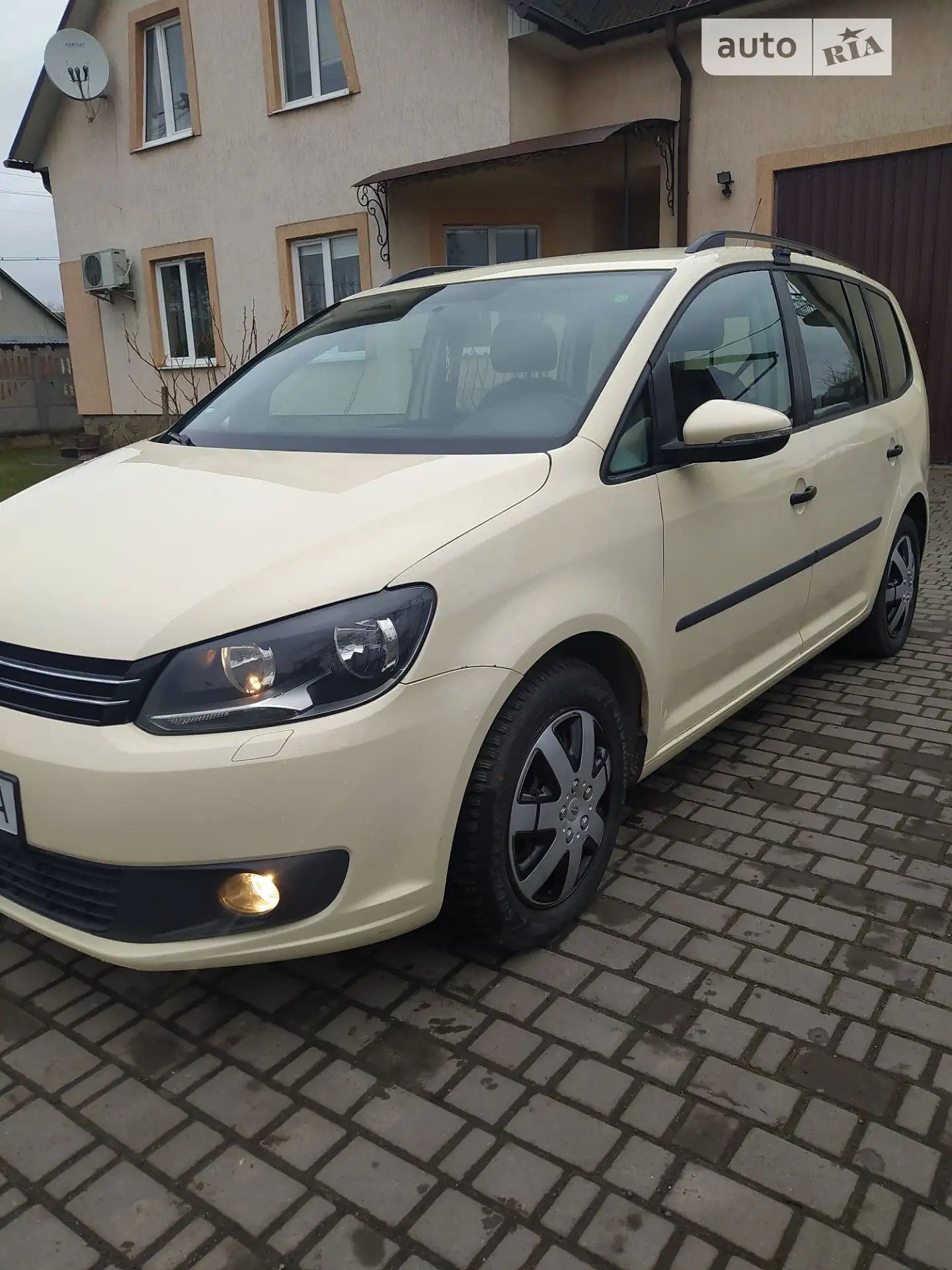 Volkswagen Touran, 2013