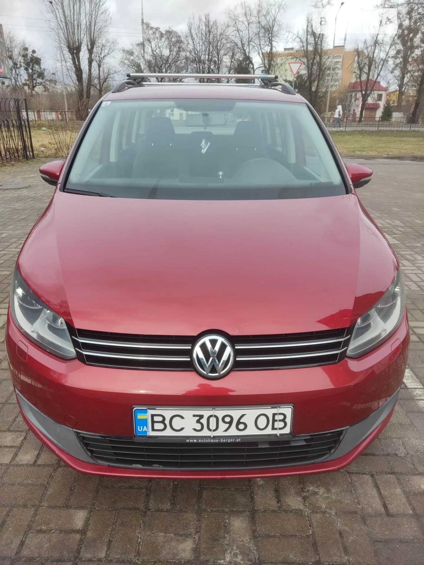 Volkswagen Touran, 2011