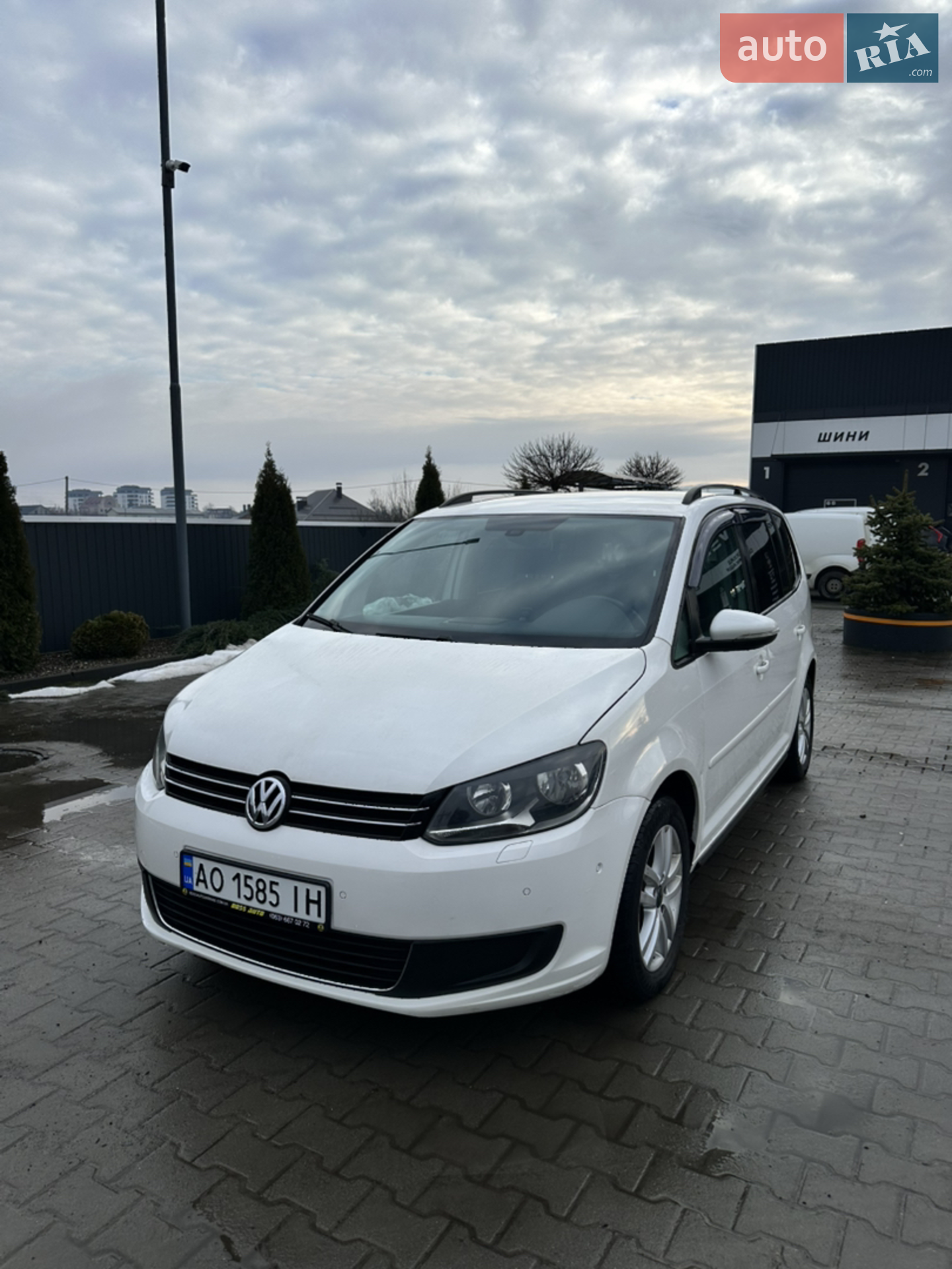 Volkswagen Touran, 2012