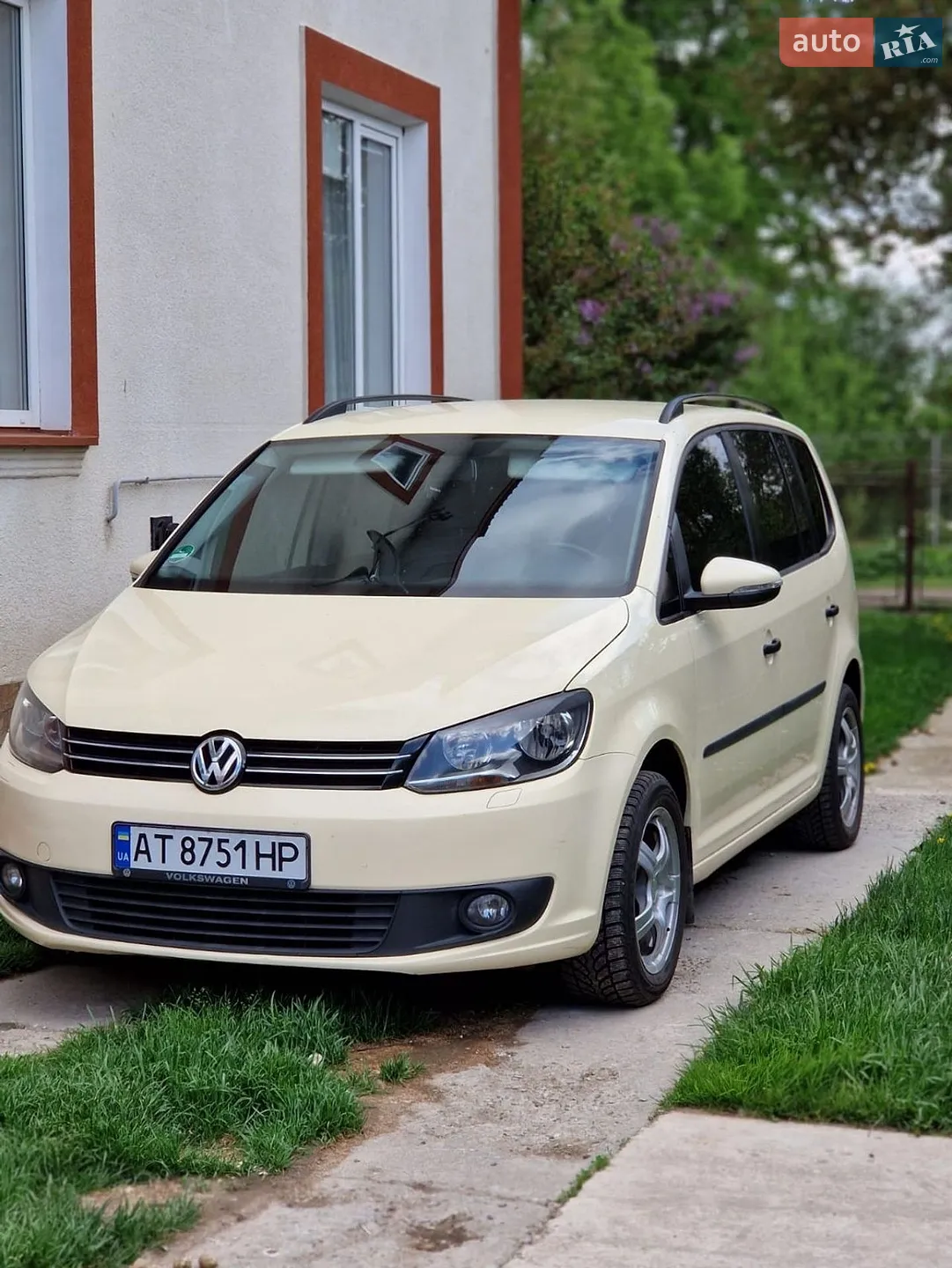 Volkswagen Touran, 2013