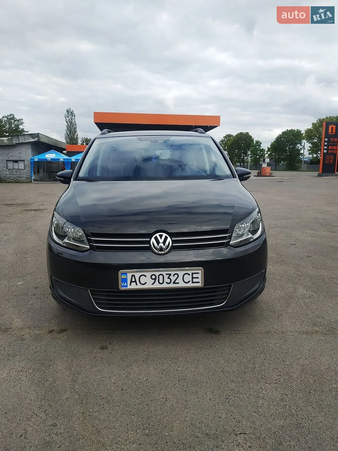 Volkswagen Touran 2011 — 1