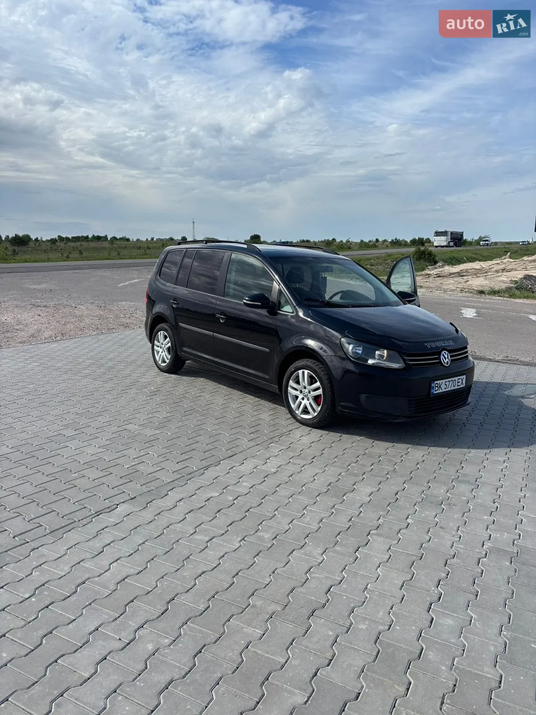 Volkswagen Touran, 2011
