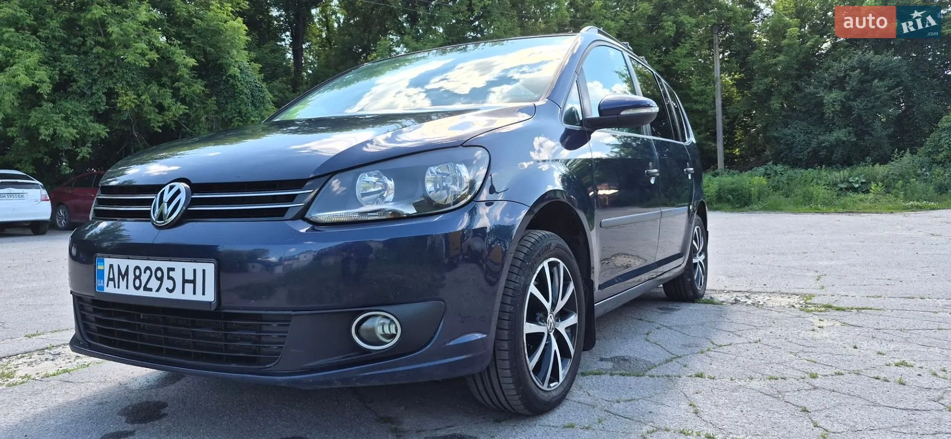 Volkswagen Touran, 2011