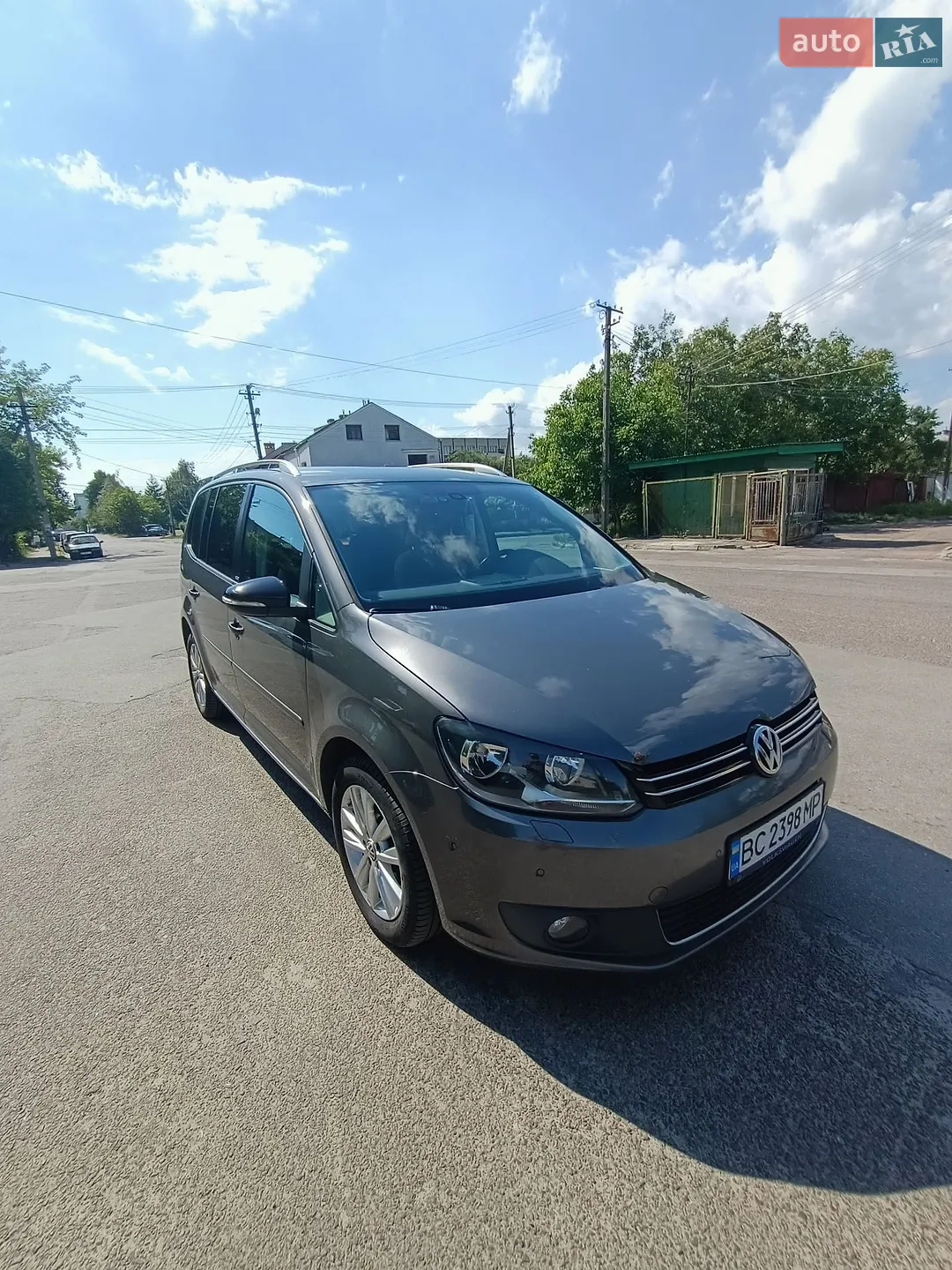 Volkswagen Touran, 2011
