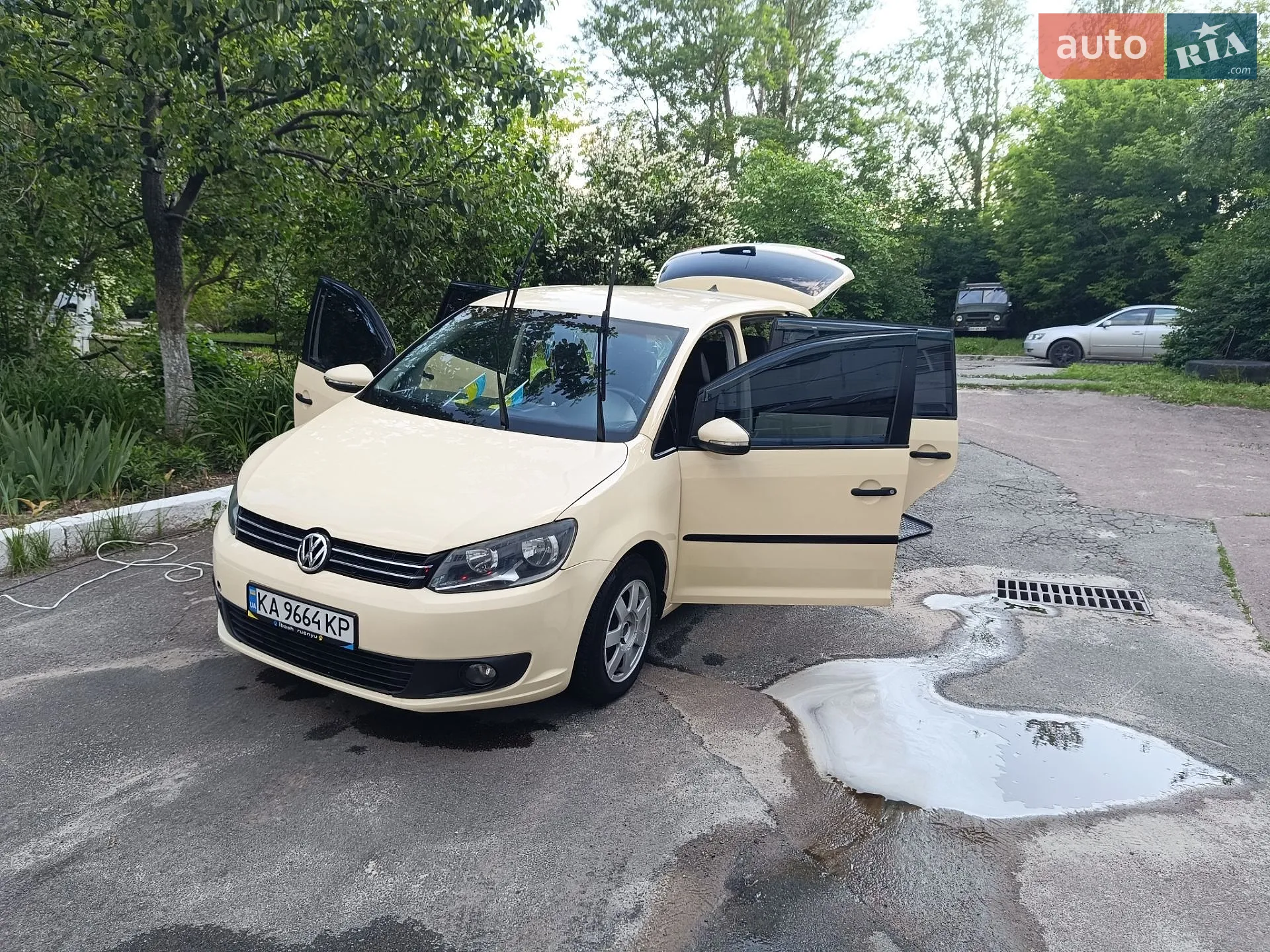 Volkswagen Touran, 2011