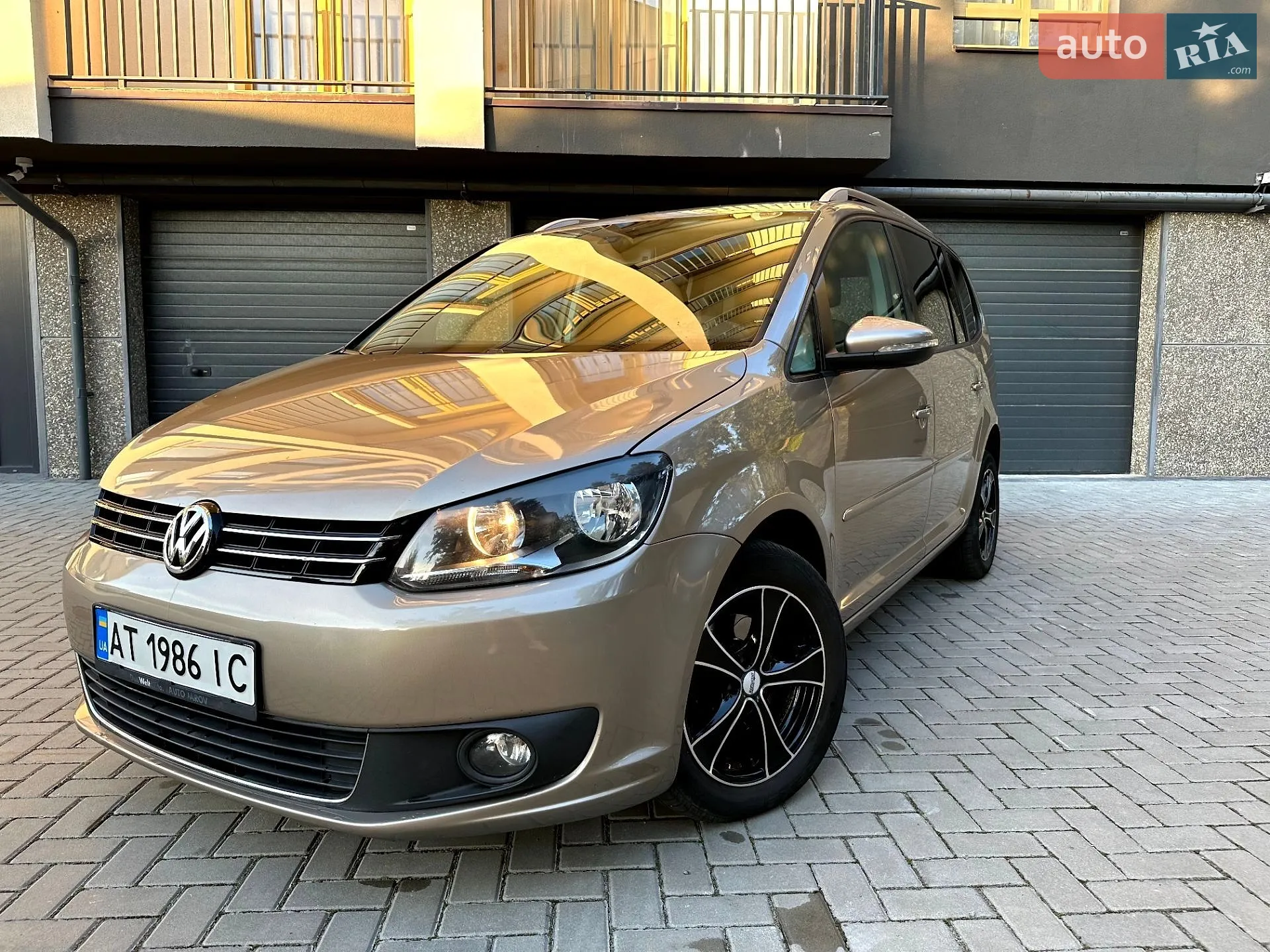 Volkswagen Touran, 2013