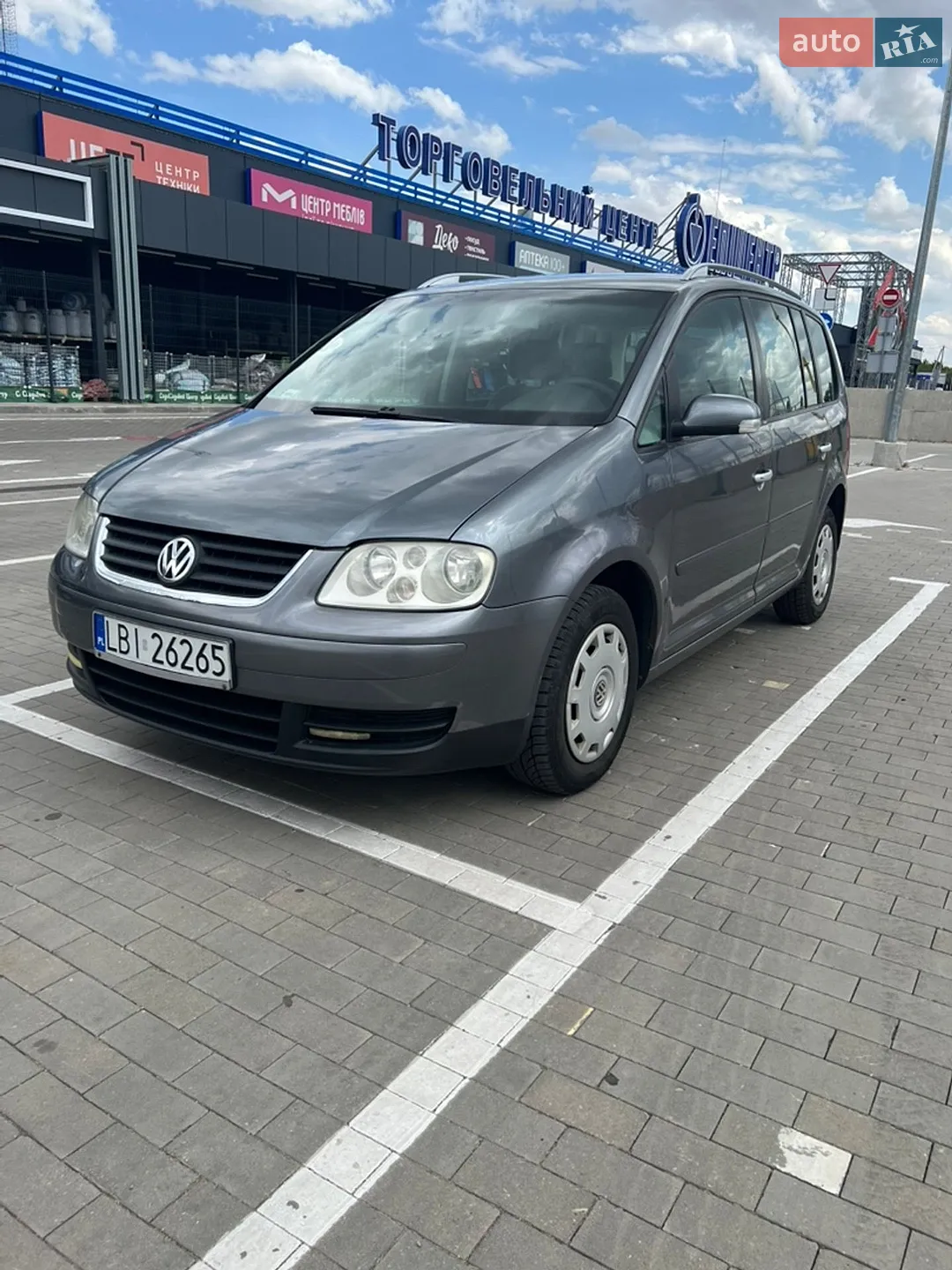 Volkswagen Touran, 2004