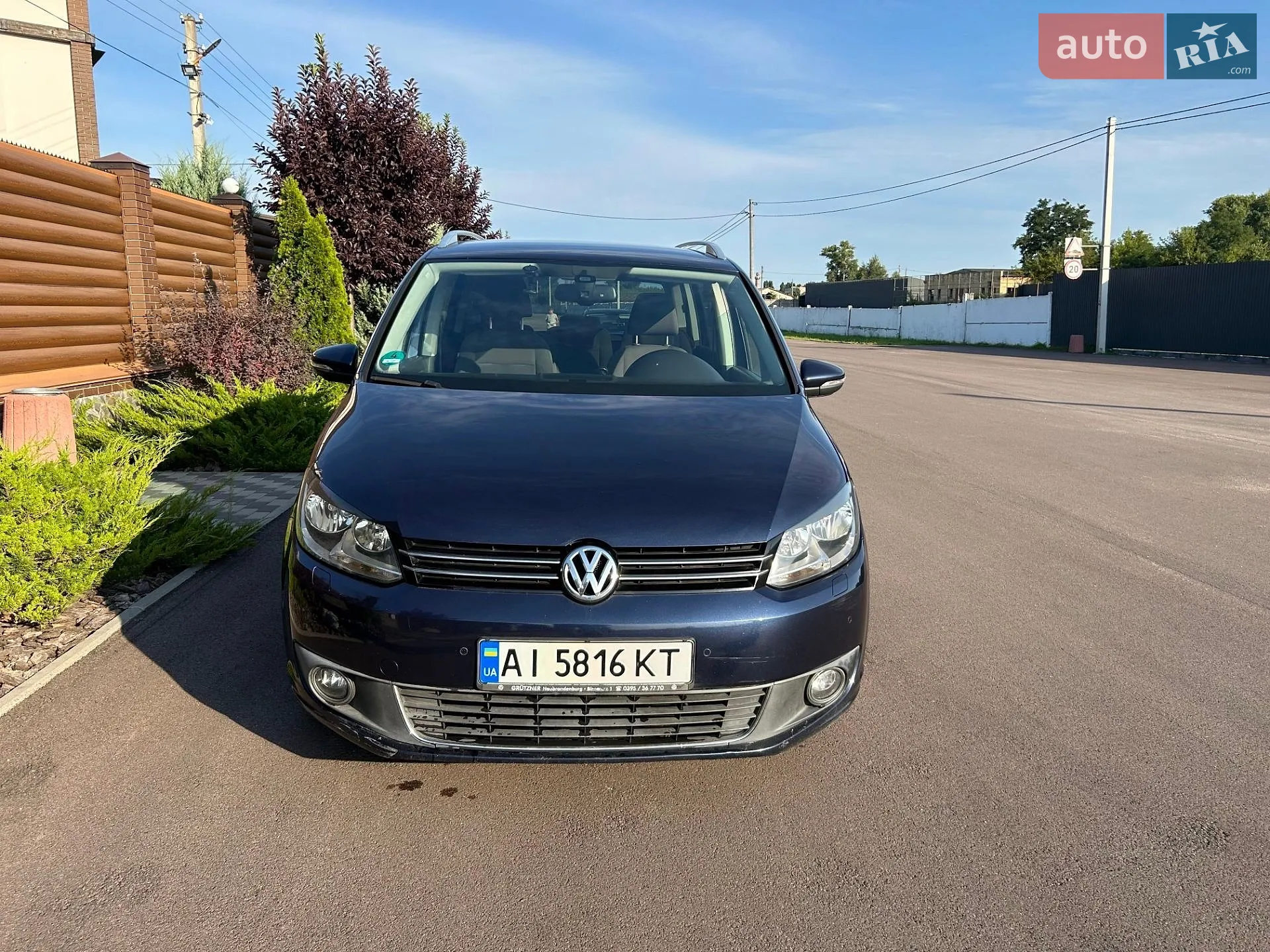 Volkswagen Touran, 2011