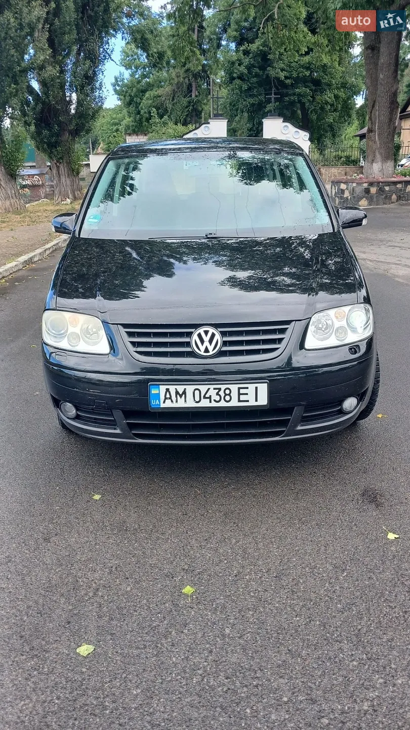 Volkswagen Touran, 2004
