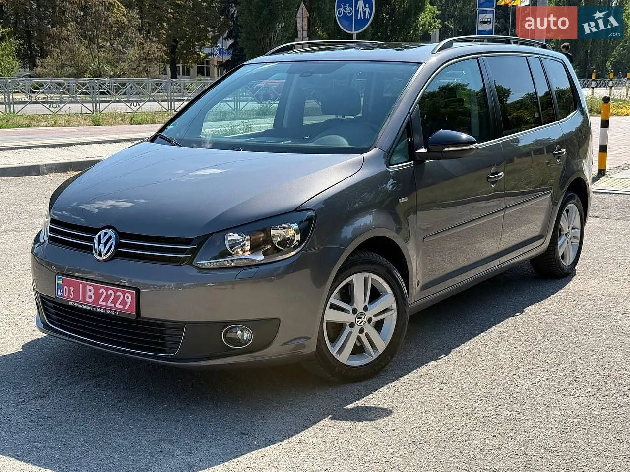 Volkswagen Touran, 2012