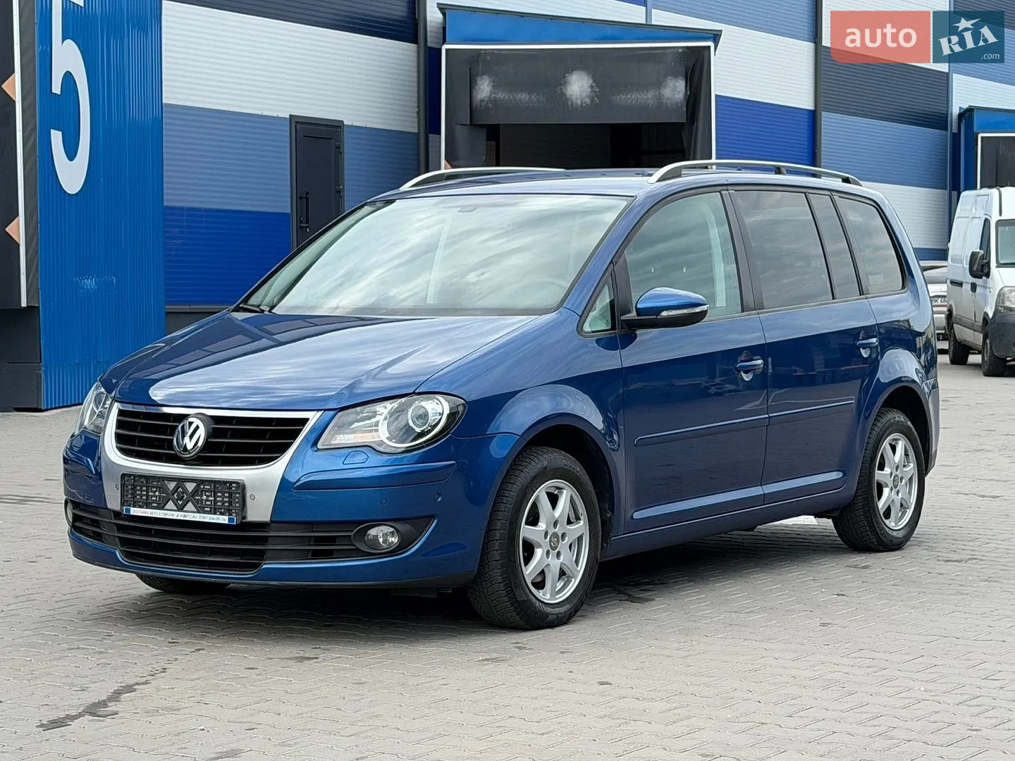 Volkswagen Touran, 2010