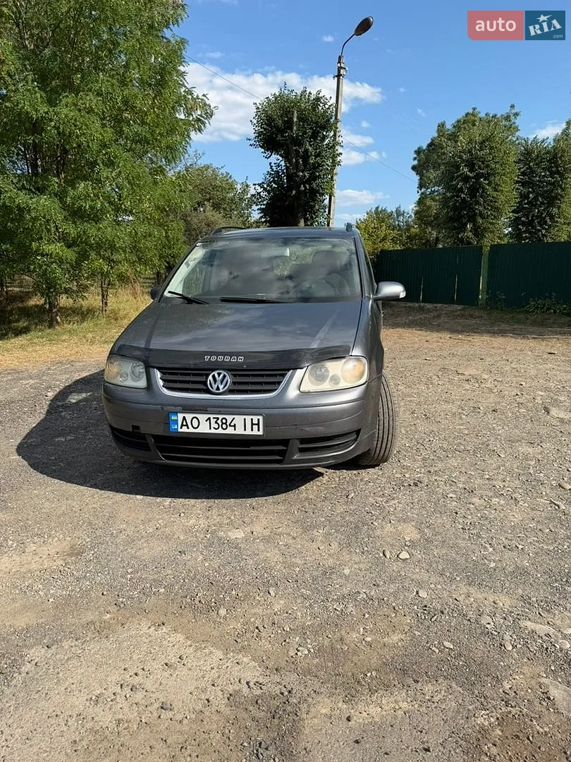 Volkswagen Touran, 2005