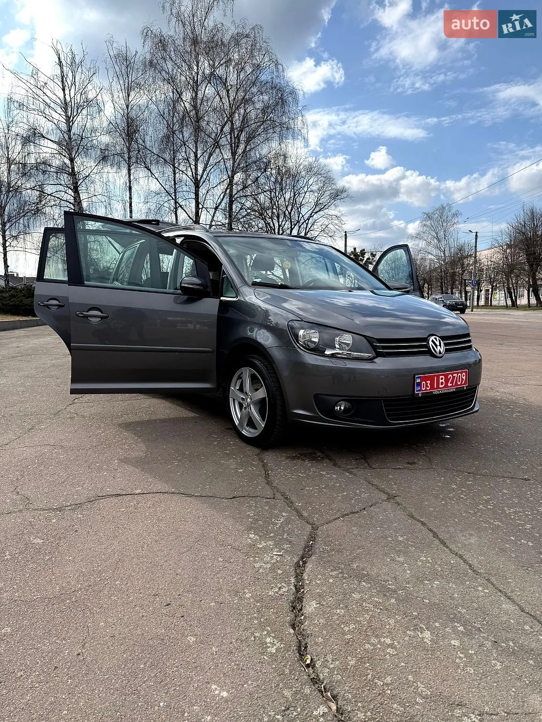 Volkswagen Touran, 2011