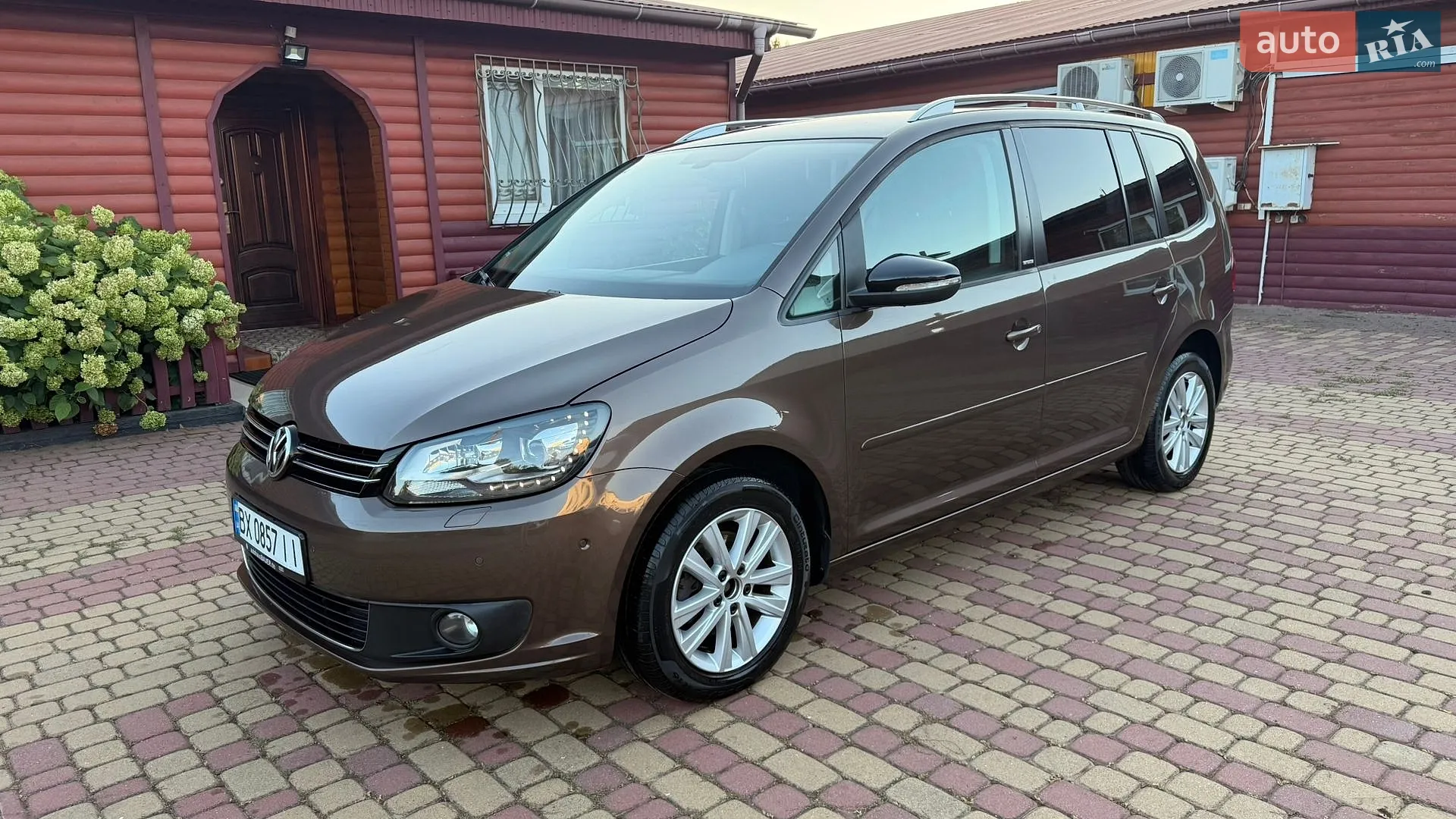 Volkswagen Touran, 2012