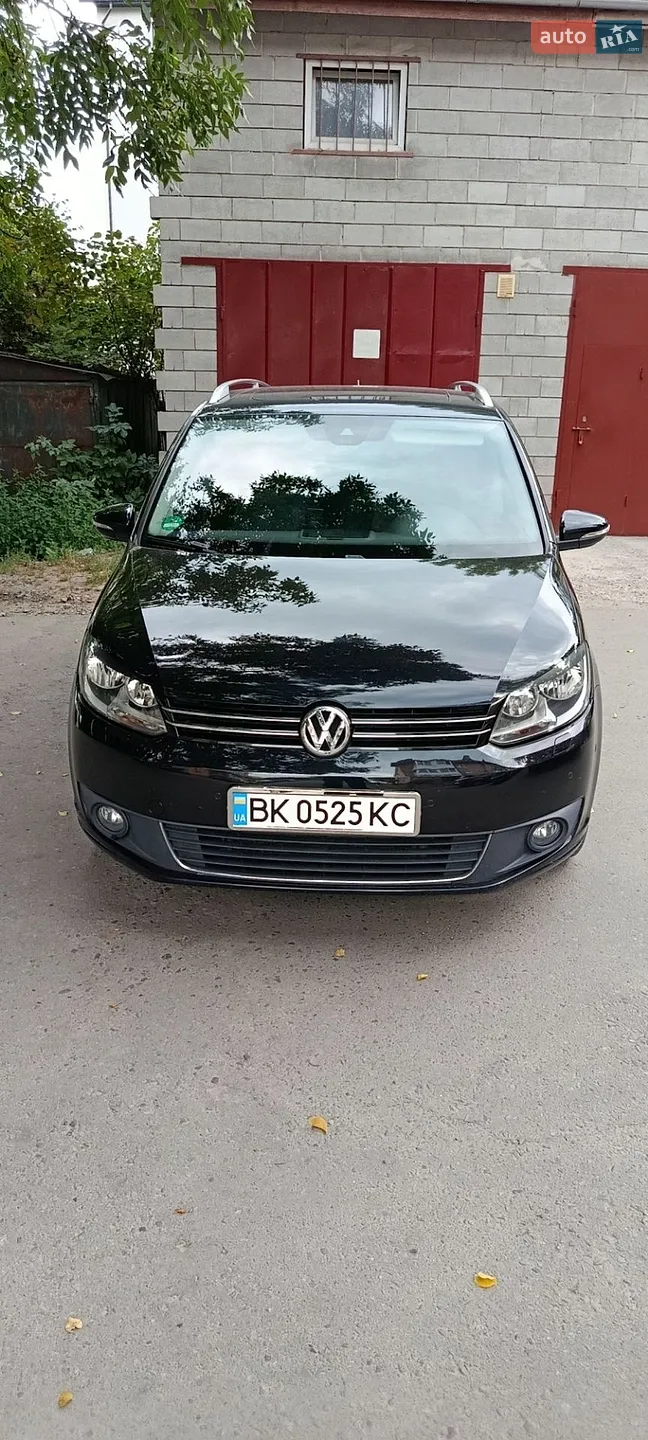 Volkswagen Touran, 2012