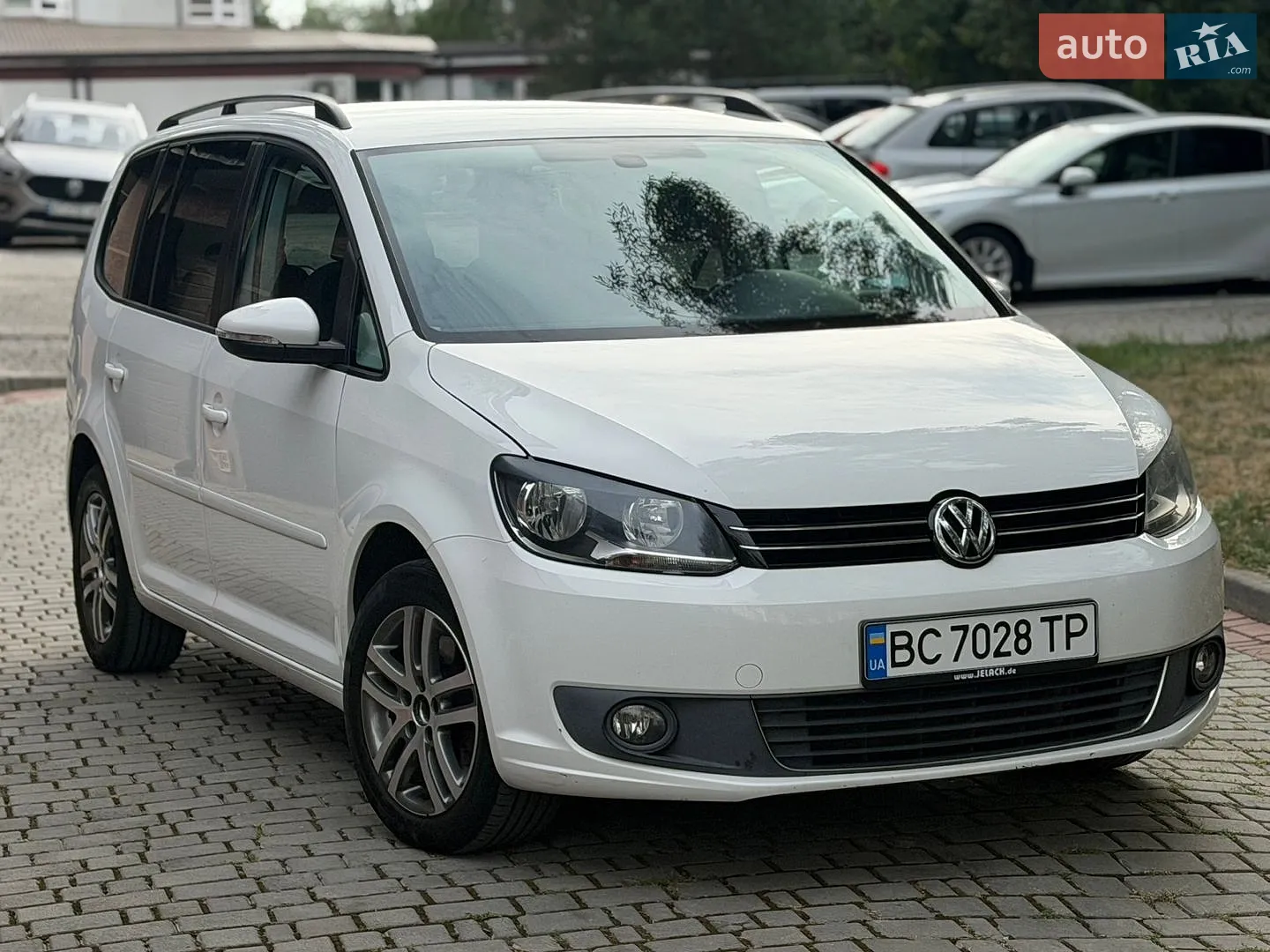 Volkswagen Touran, 2010