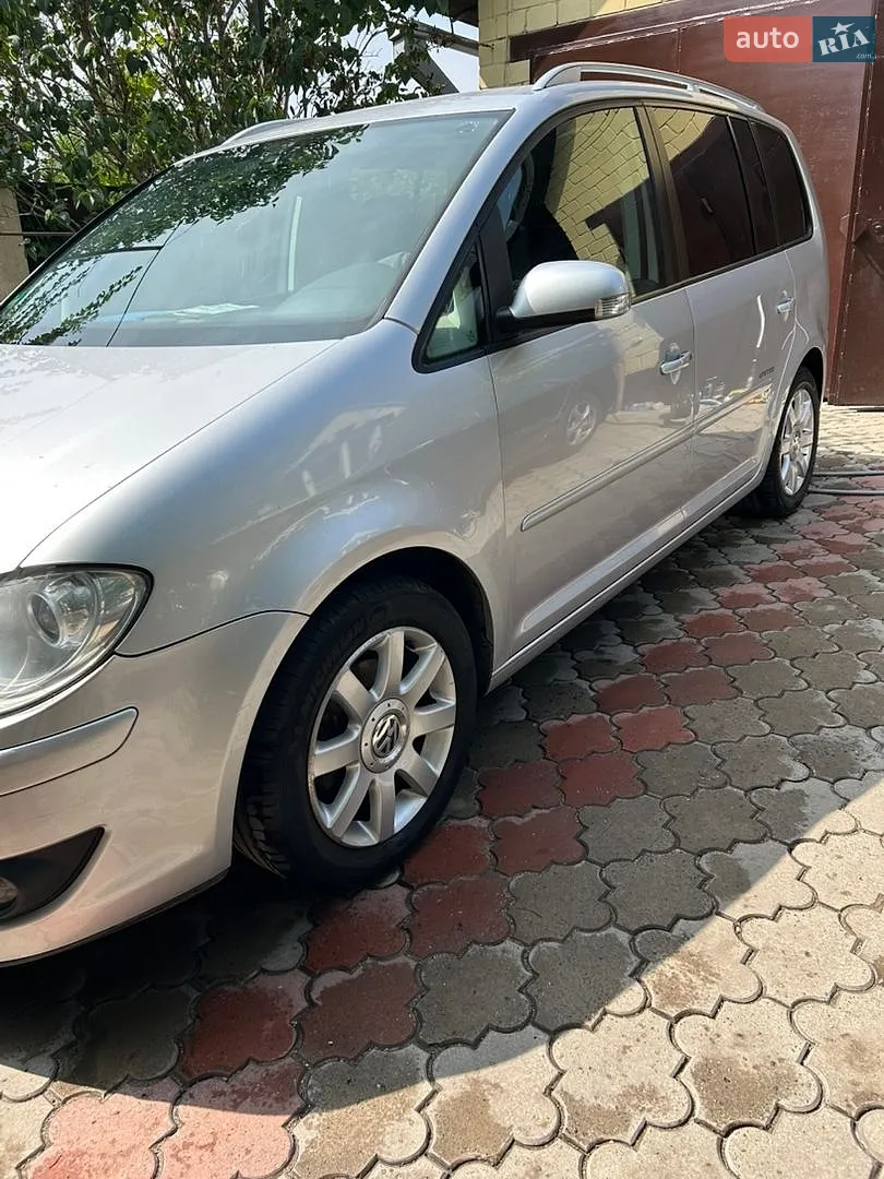 Volkswagen Touran, 2009