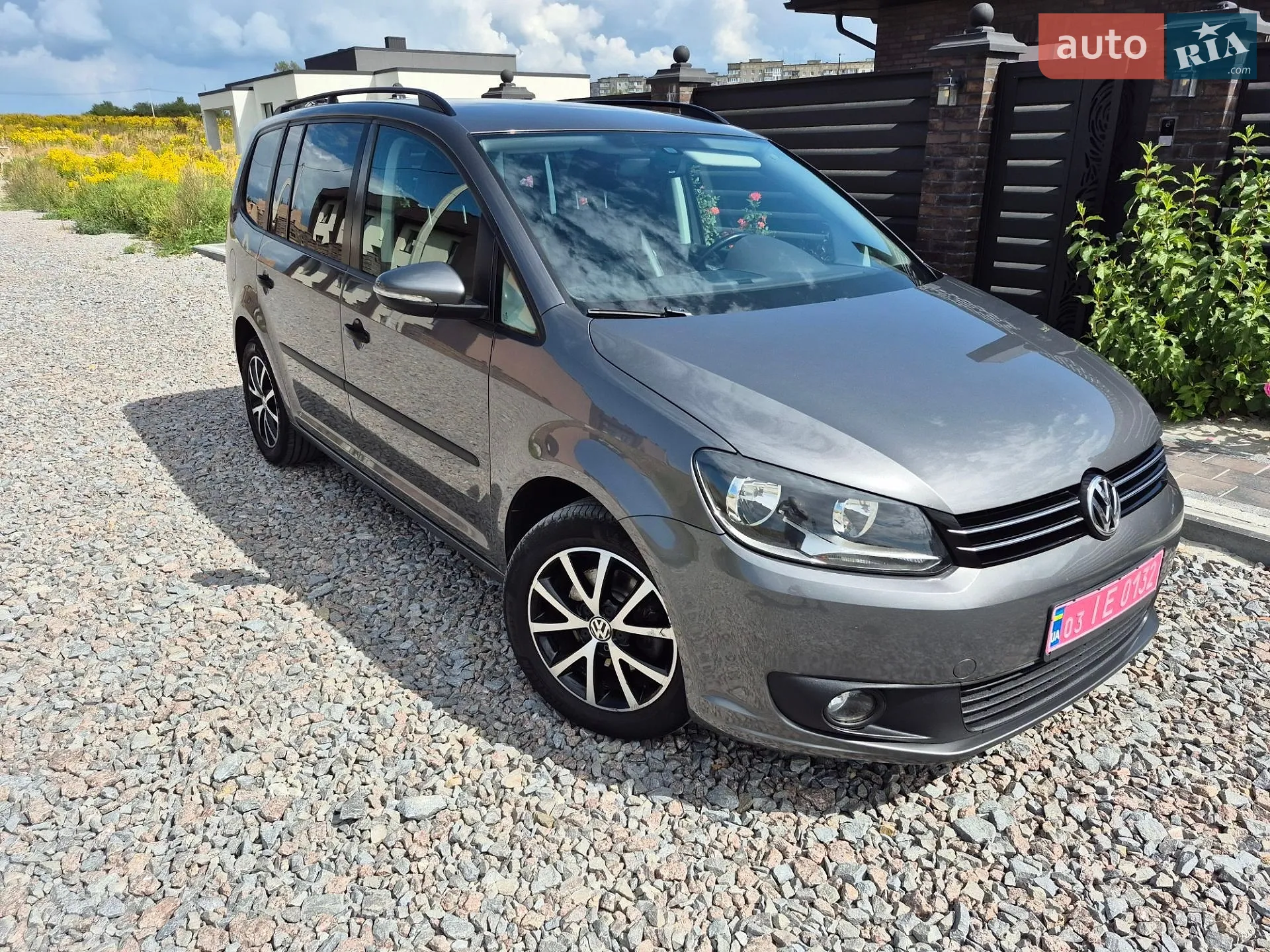 Volkswagen Touran, 2012