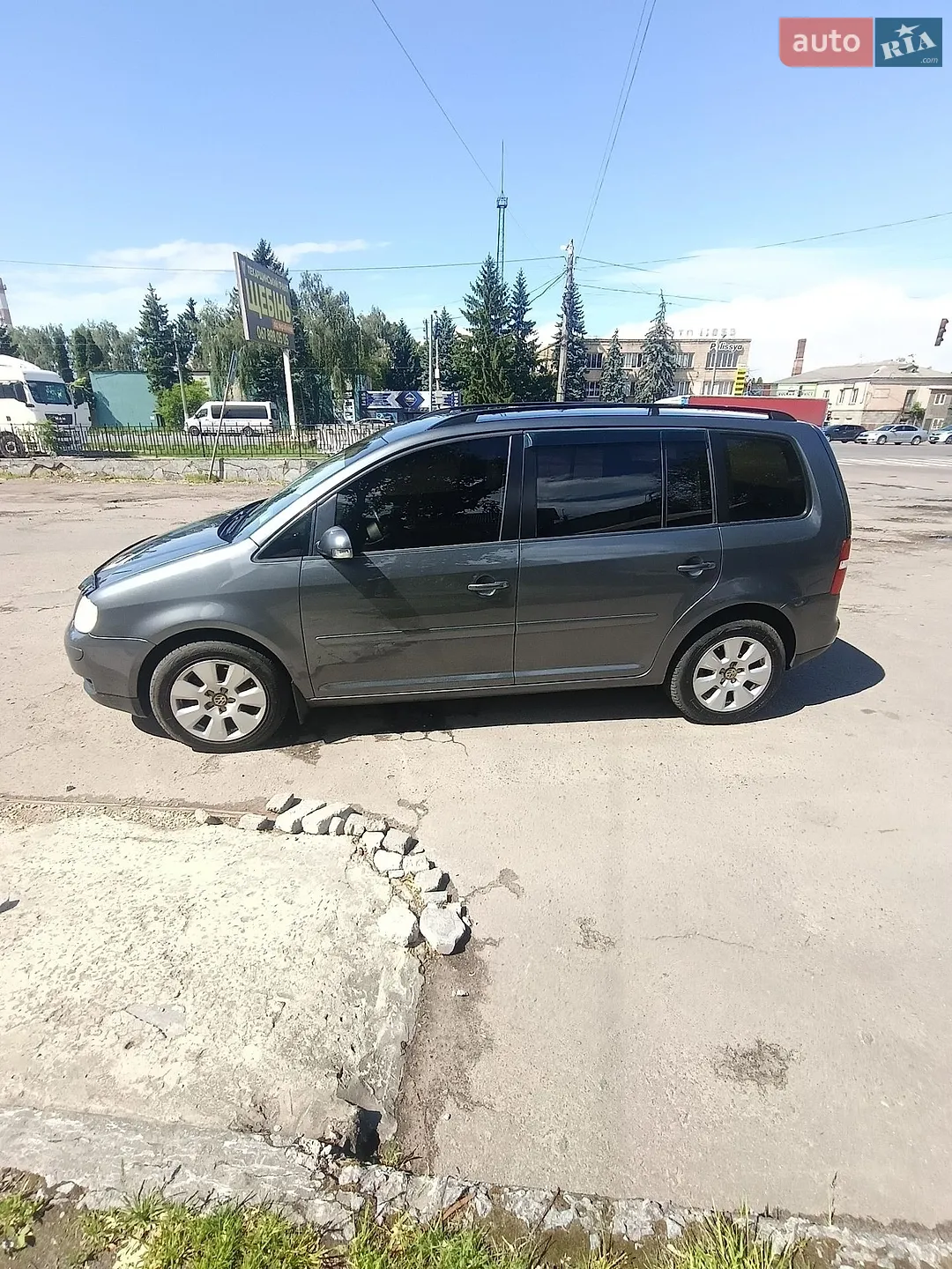 Volkswagen Touran, 2005
