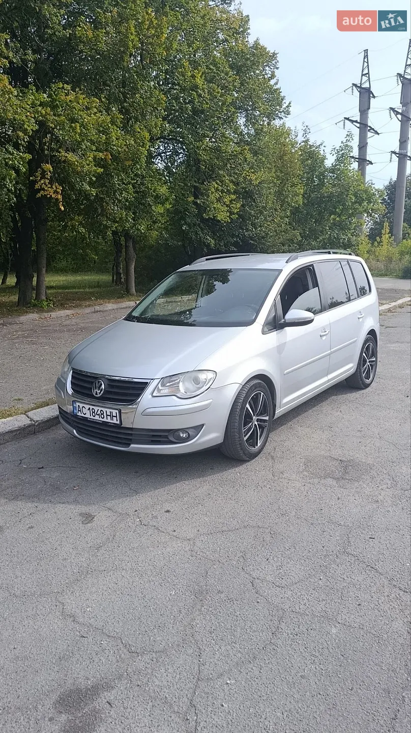 Volkswagen Touran, 2010