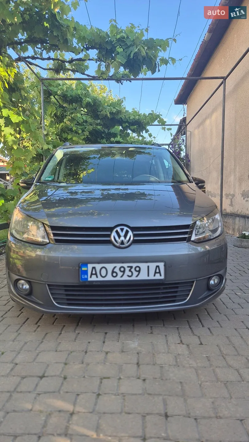 Volkswagen Touran, 2012