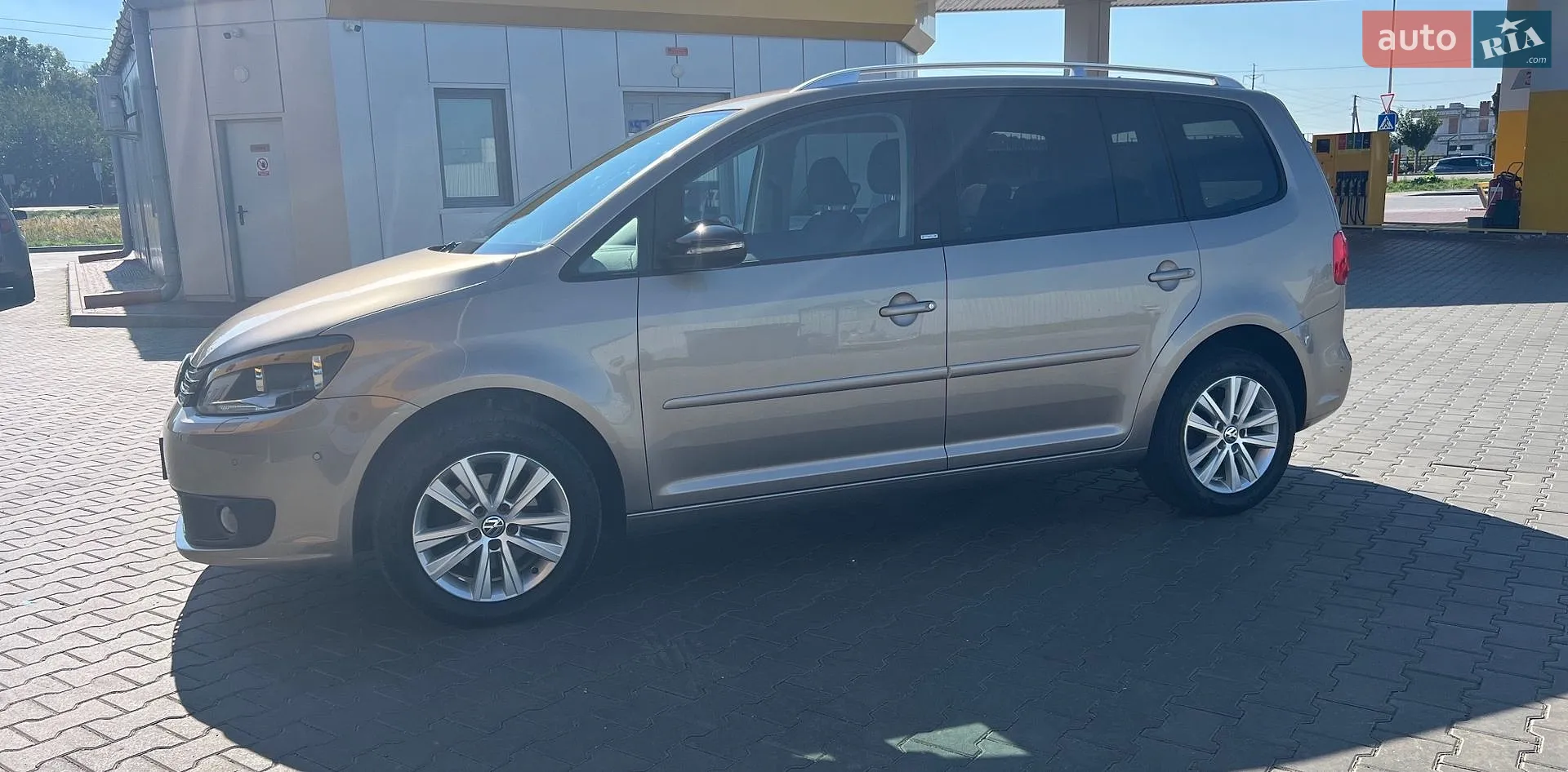 Volkswagen Touran, 2011