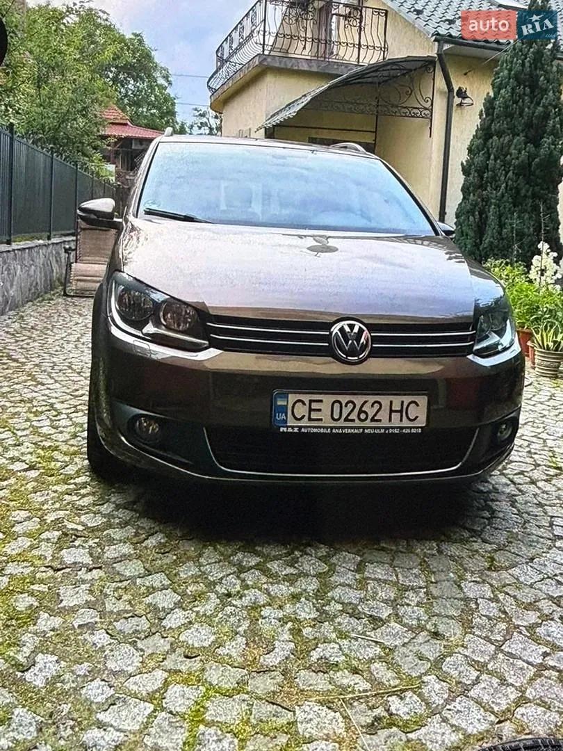 Volkswagen Touran, 2012