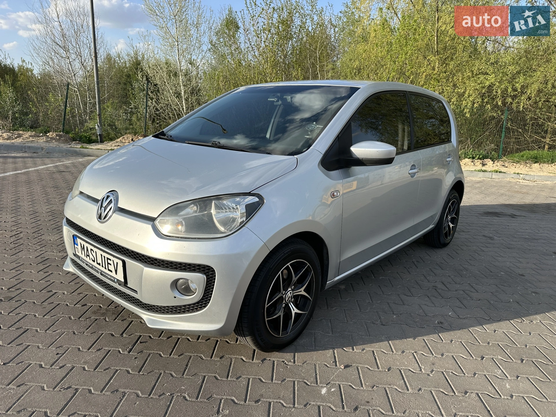 Volkswagen Up, 2014