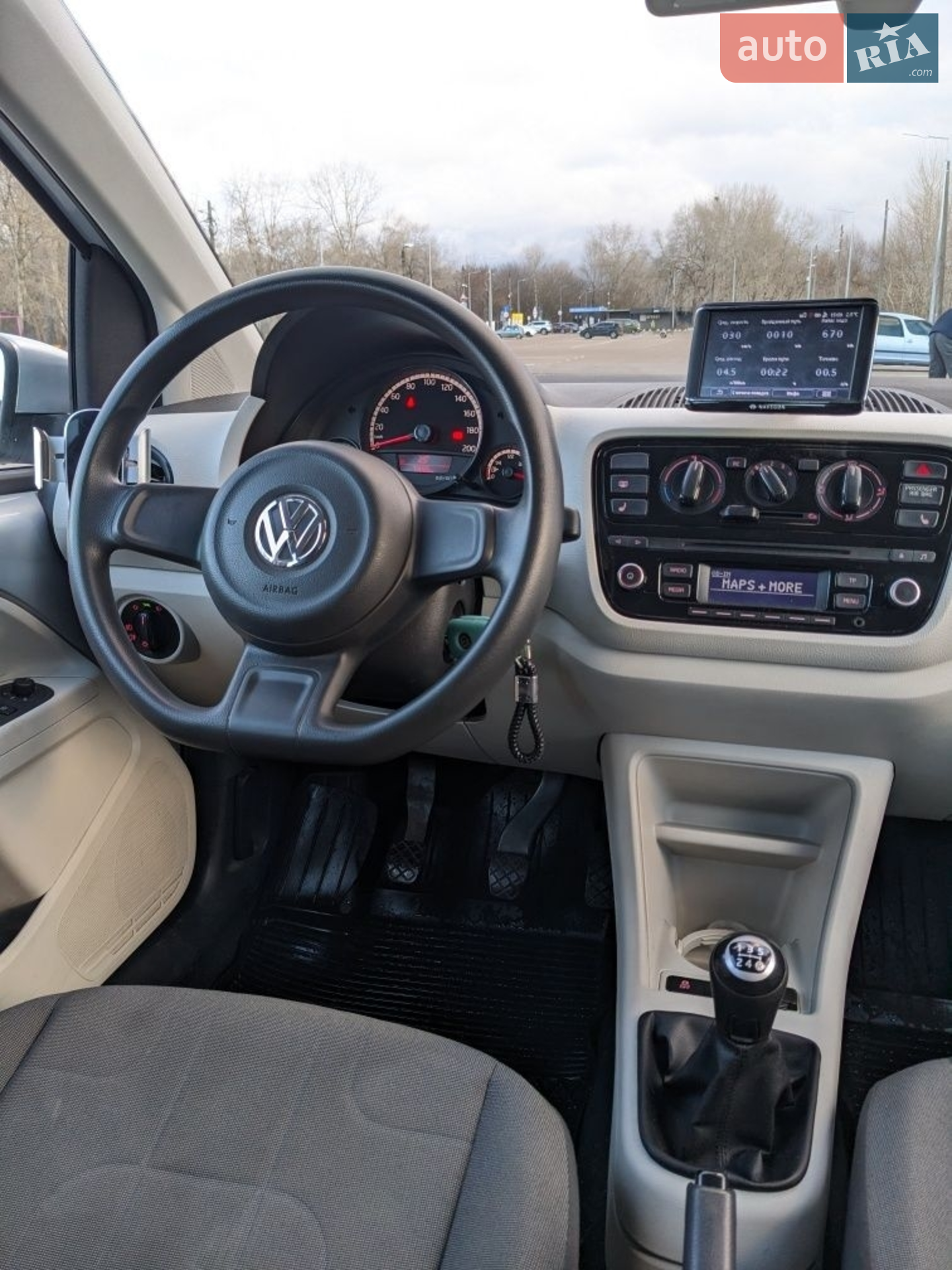 Volkswagen Up, 2013