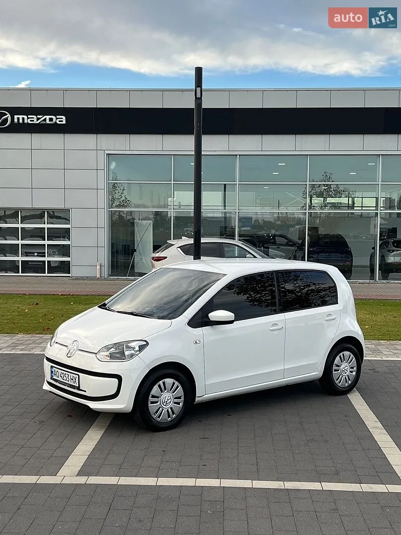 Volkswagen Up, 2013