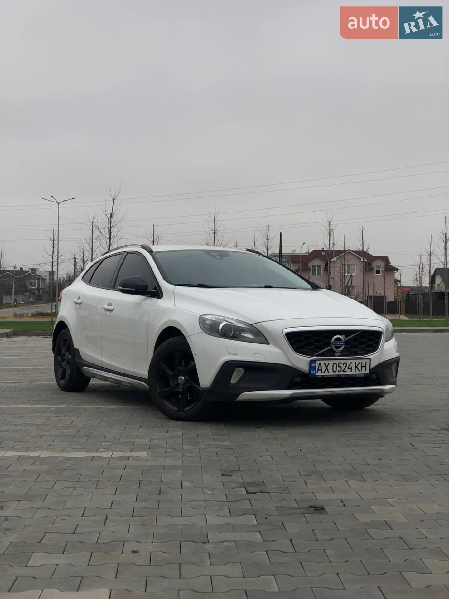 Volvo V40 Cross Country, 2013