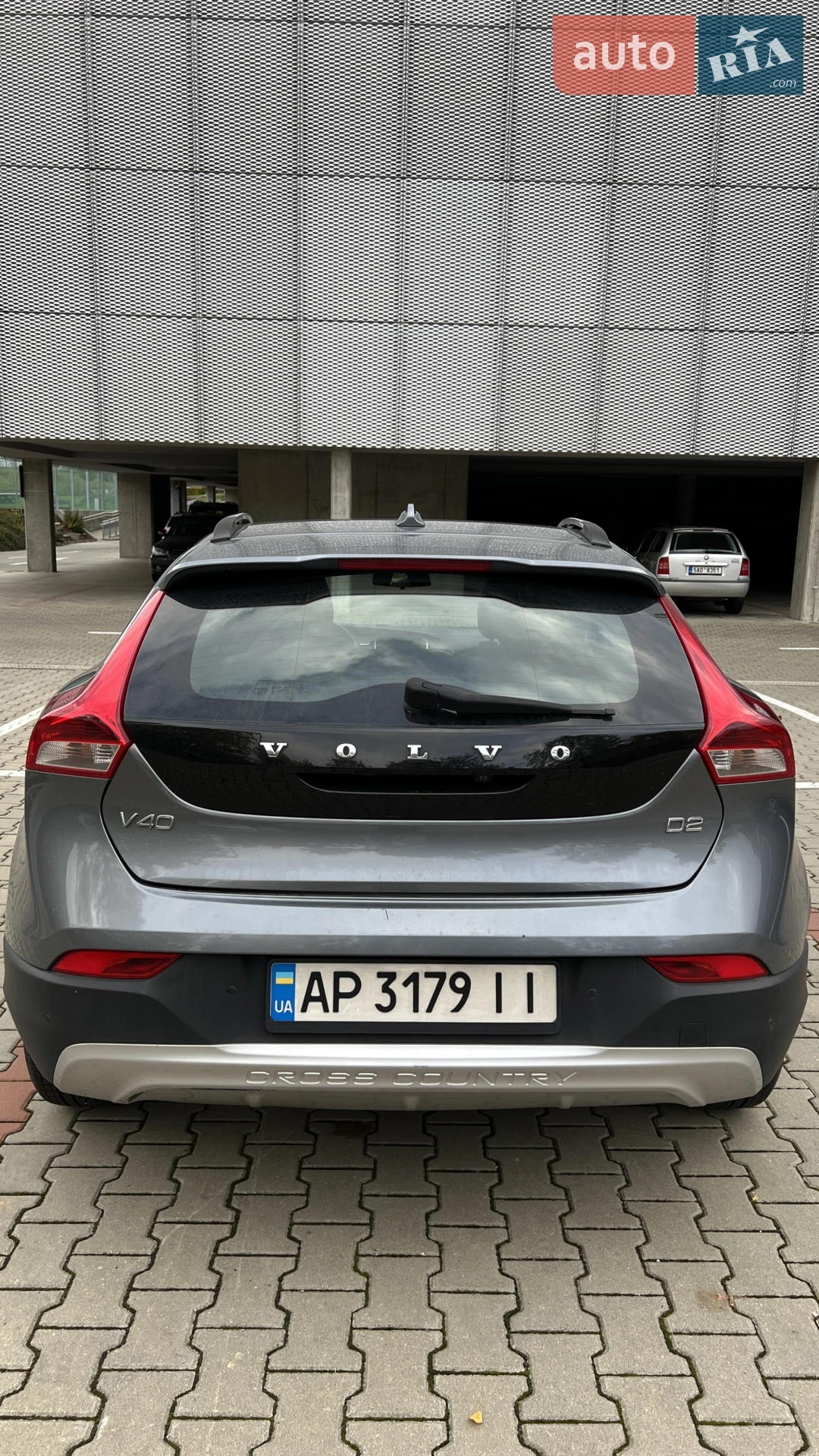 Volvo V40, 2015