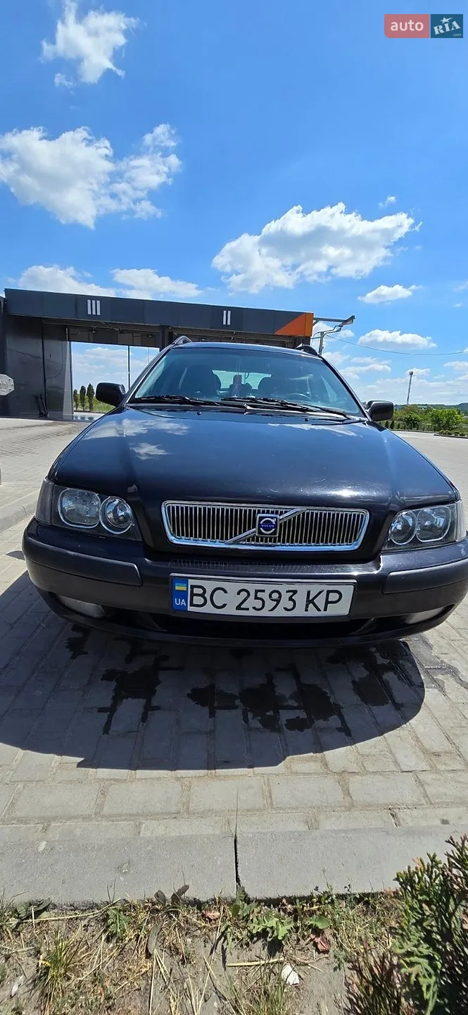 Volvo V40, 2003
