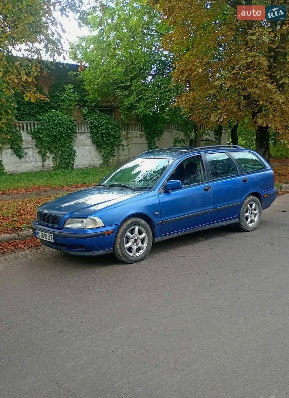 Volvo V40, 1998
