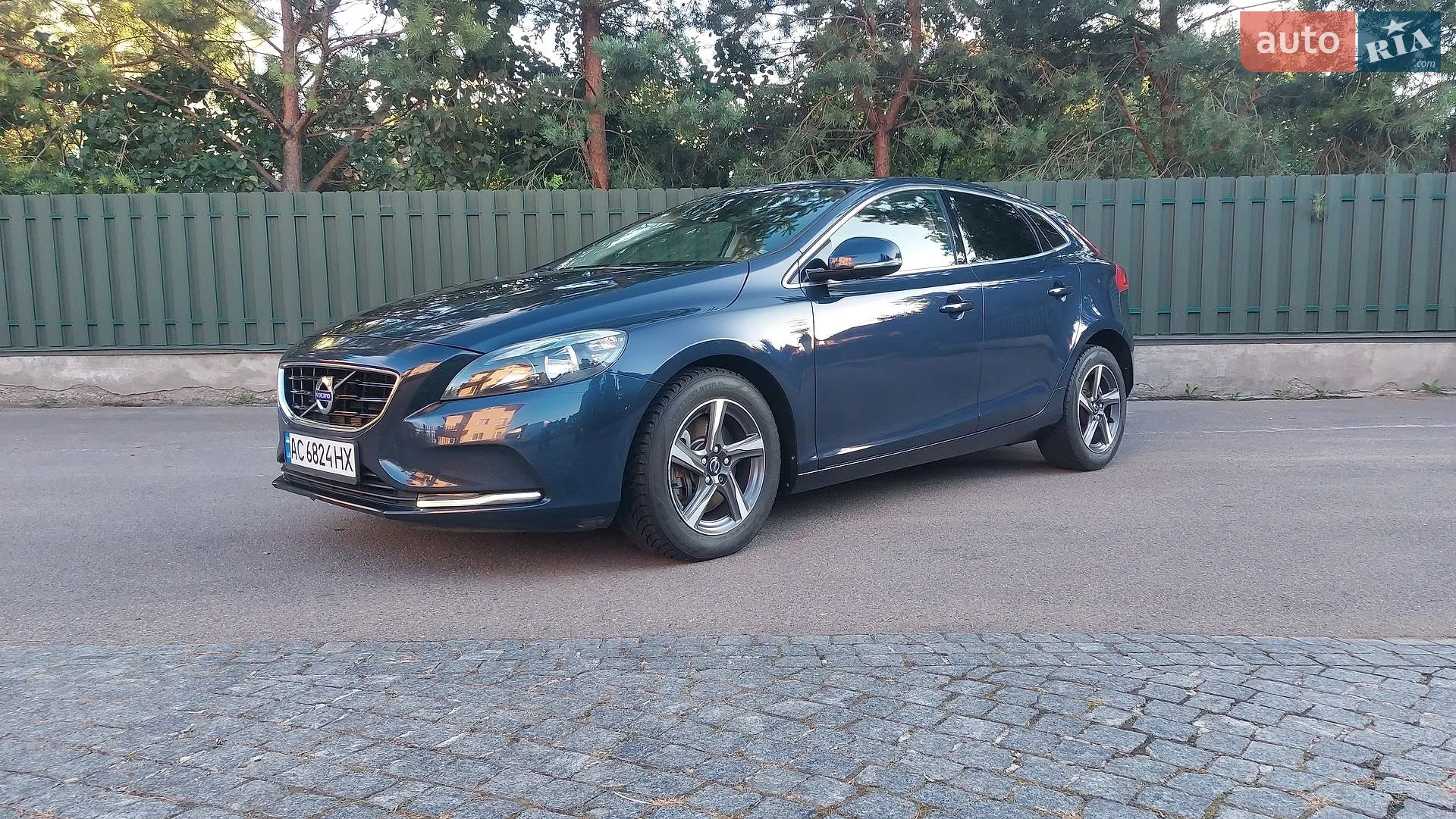 Volvo V40, 2014