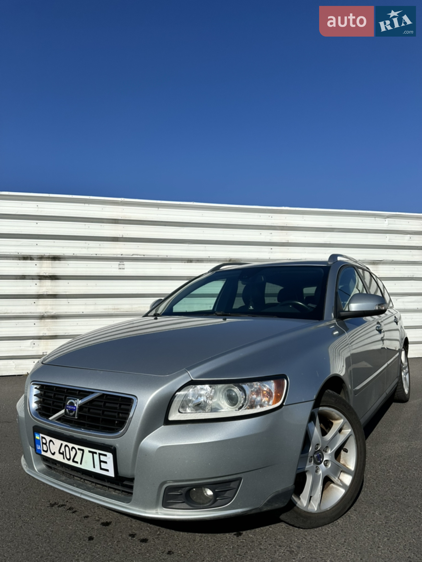 Volvo V50 2010 — 1