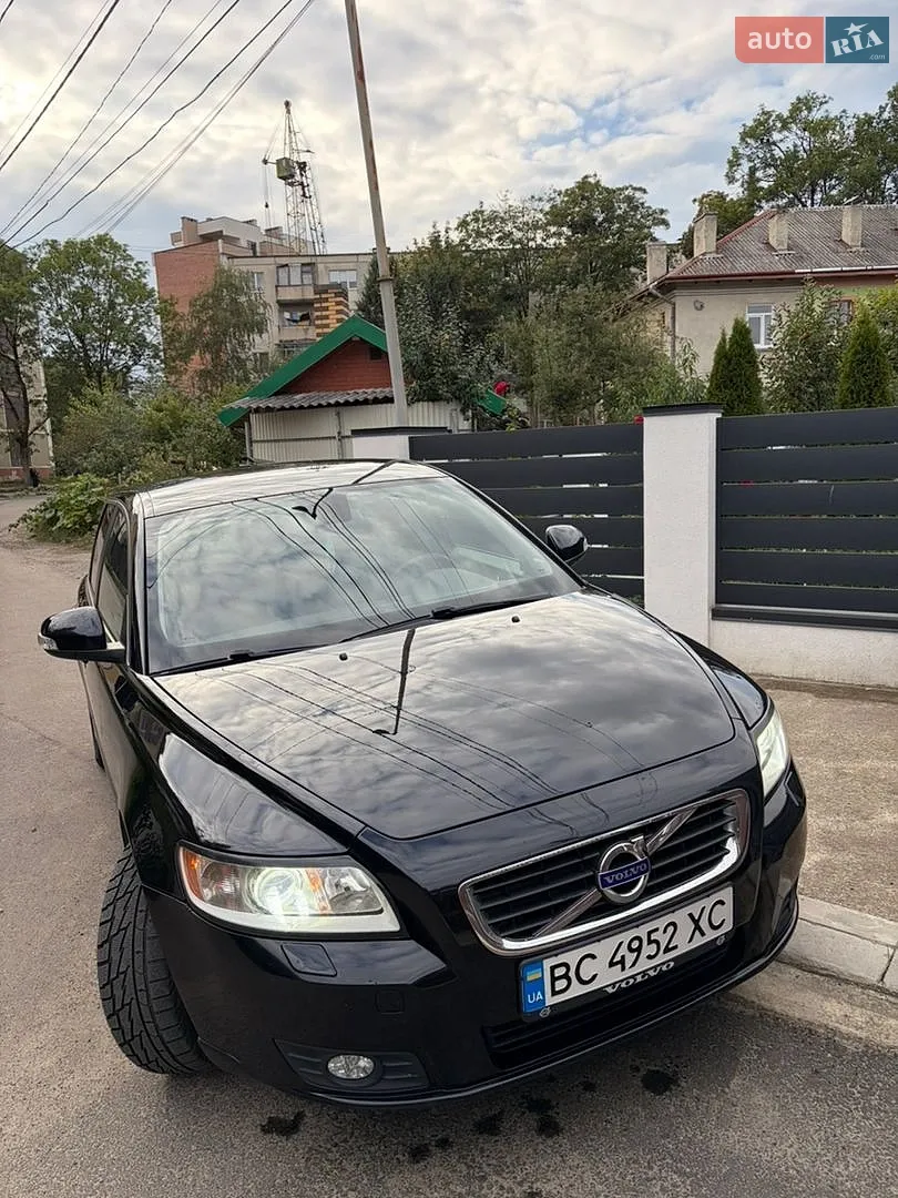 Volvo V50, 2011